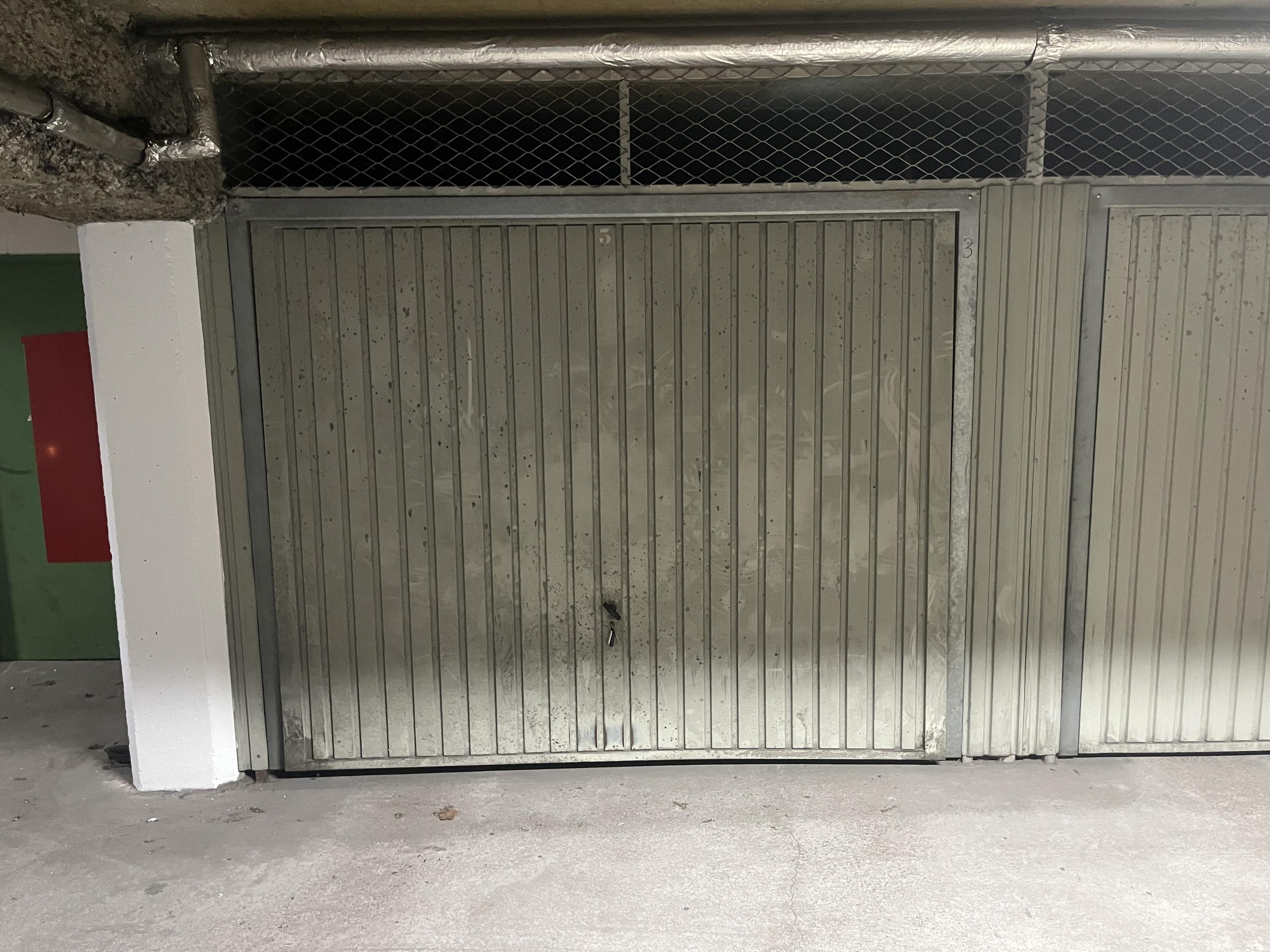 Garage/box 15m² à Peltre