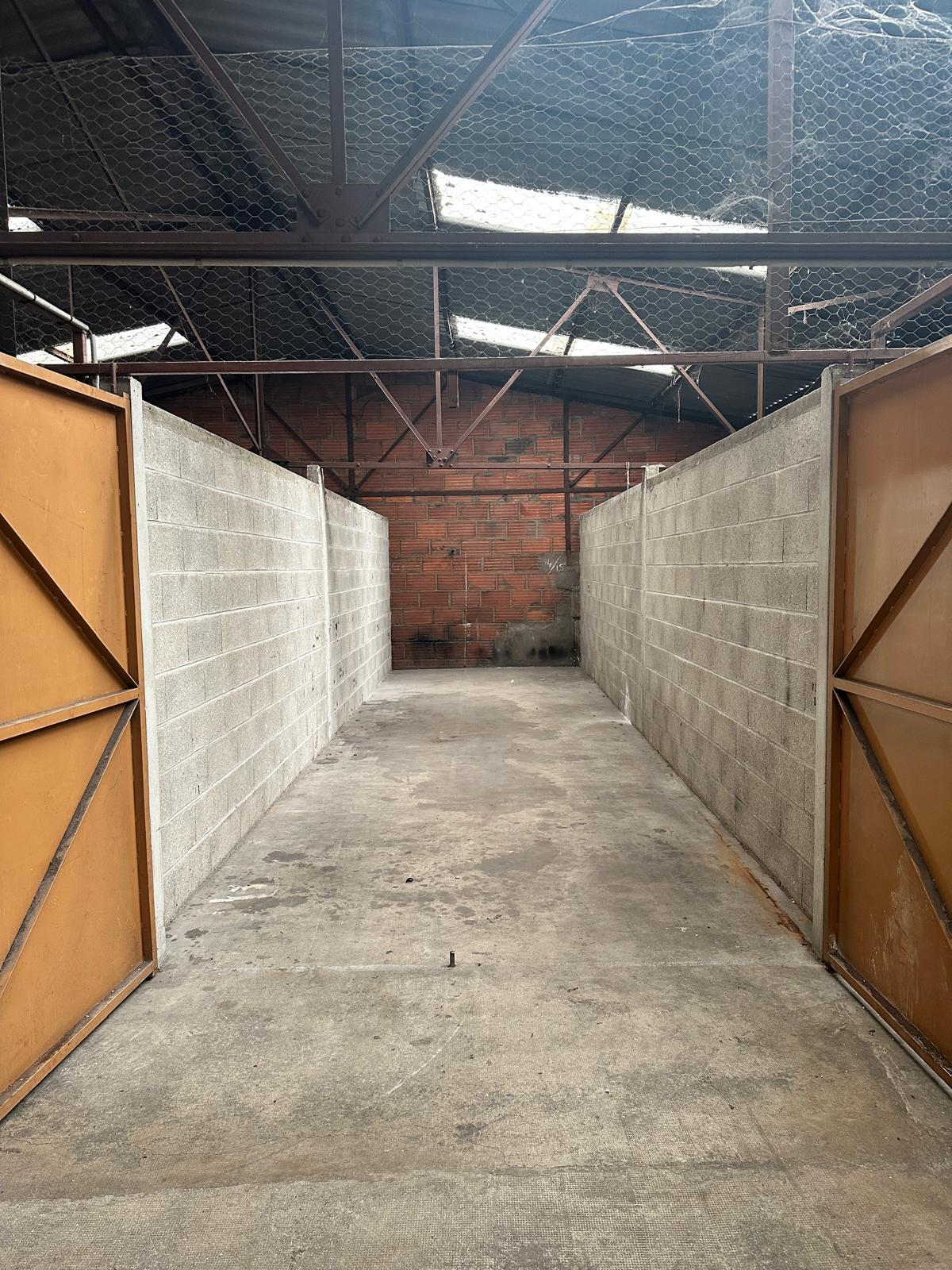 Box de stockage - Garde meuble - Parking