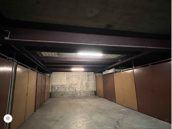 Box de stockage - Garde meuble - Parking