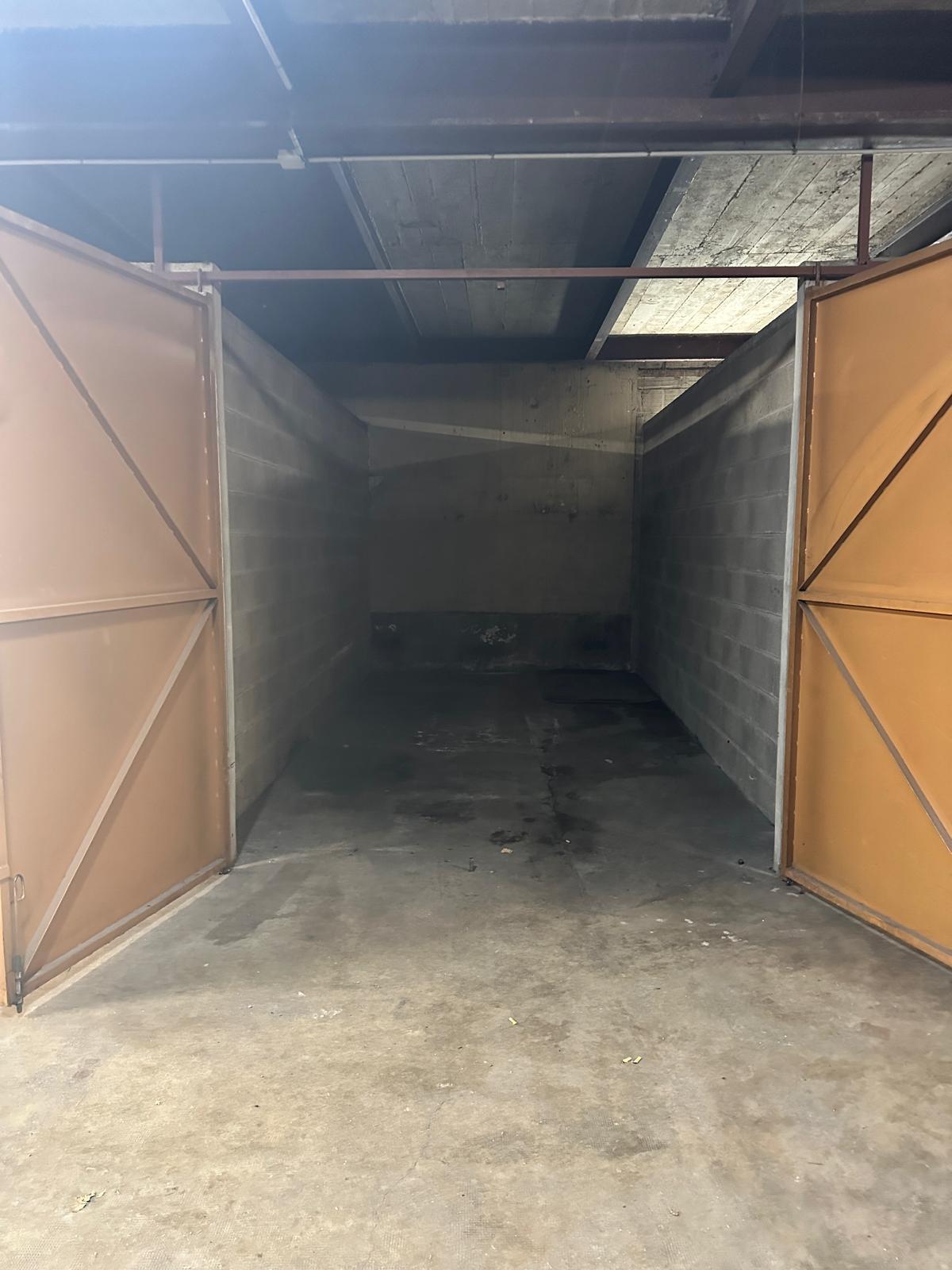 Box de stockage - Garde meuble - Parking
