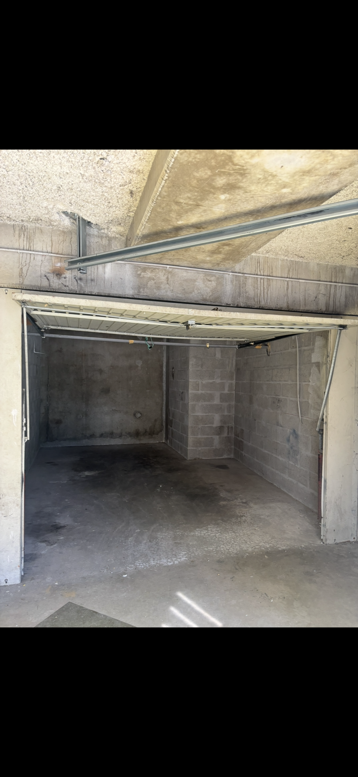 Garage/box 16m² à Bordeaux