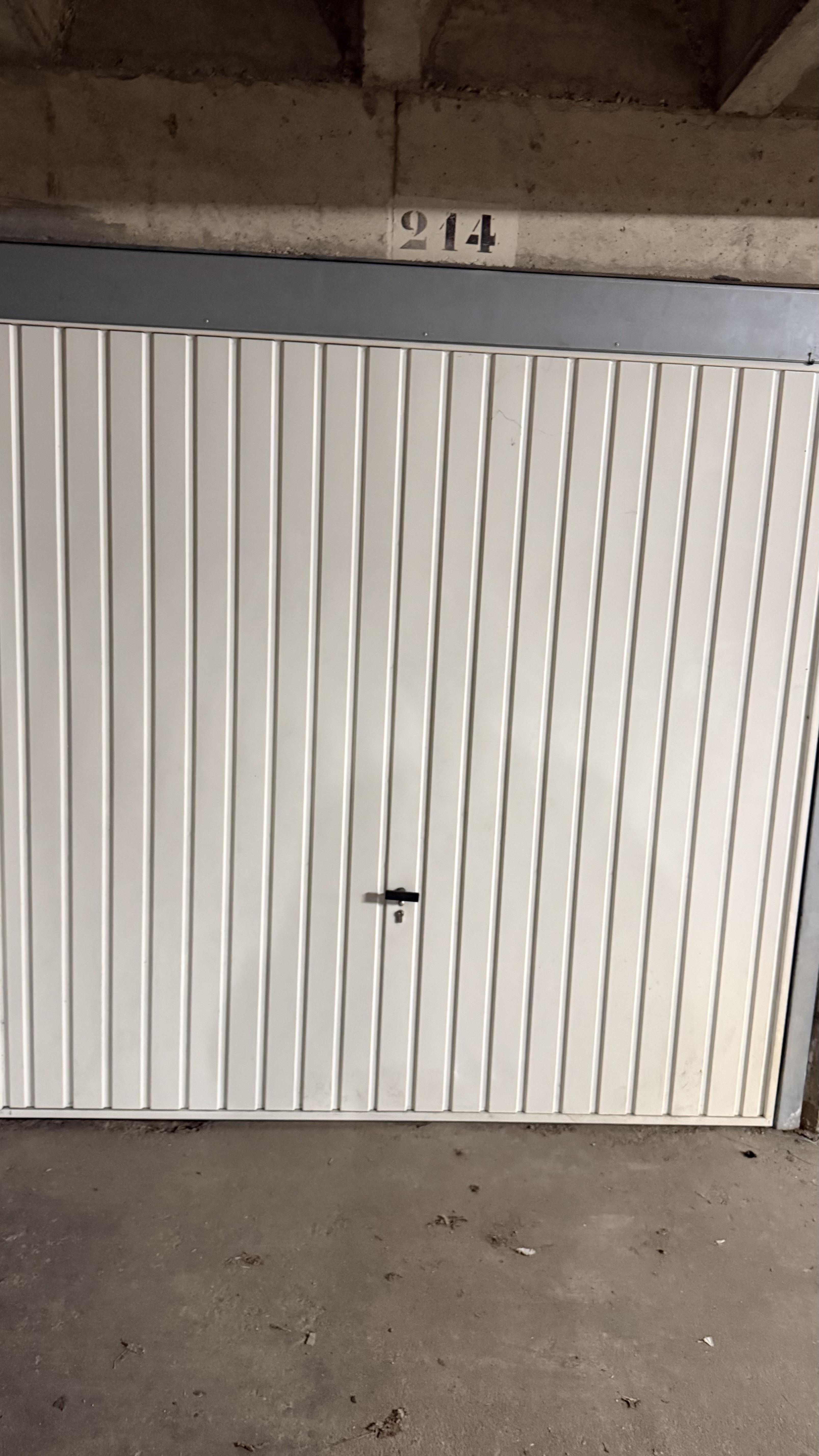 Garage Box 12m² à Dourdan