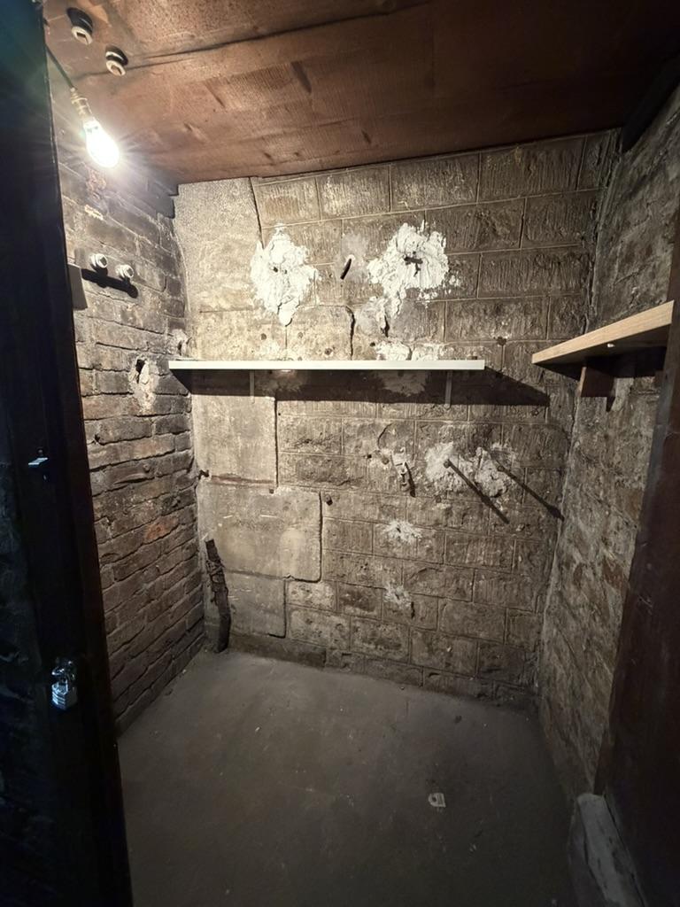 Cave 2 m2 - 80 rue de Rennes,