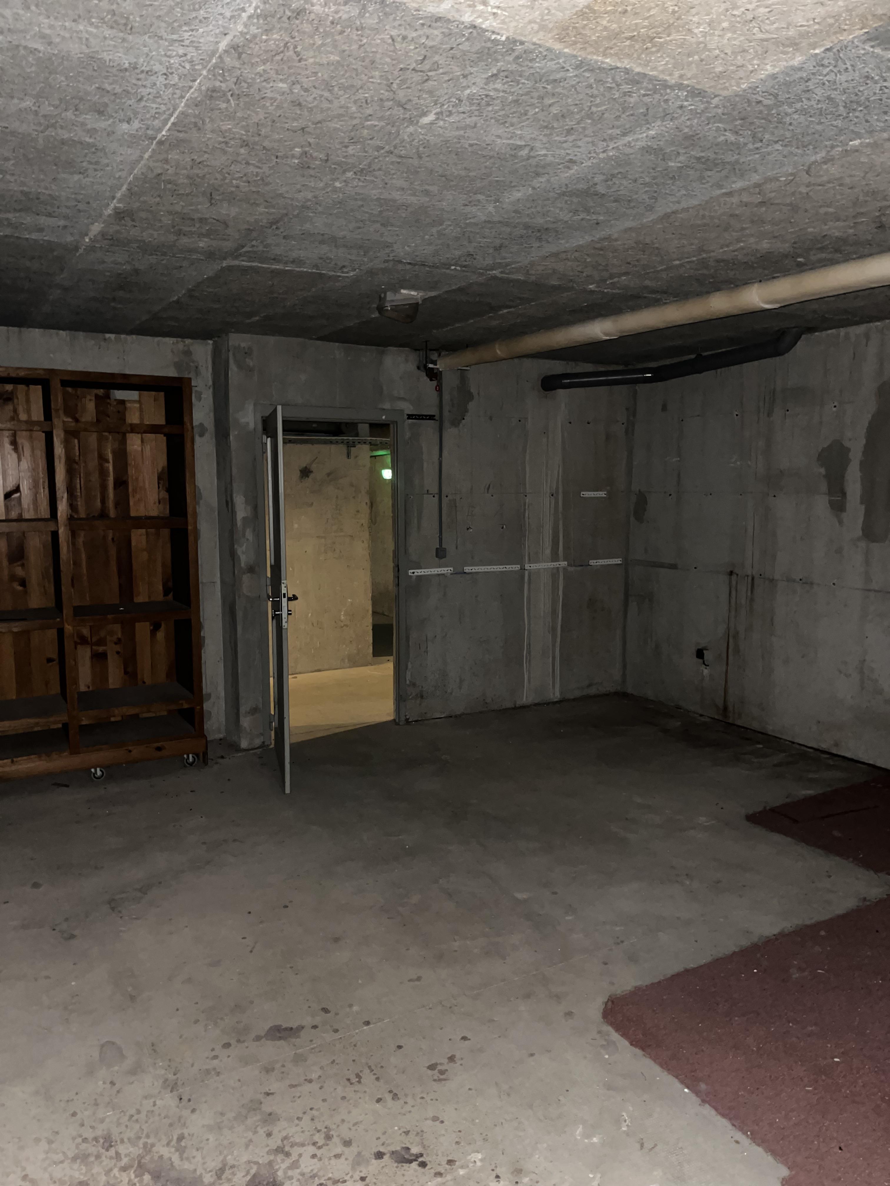 Local de stockage 30m² - Rue Guillaume Apollinaire