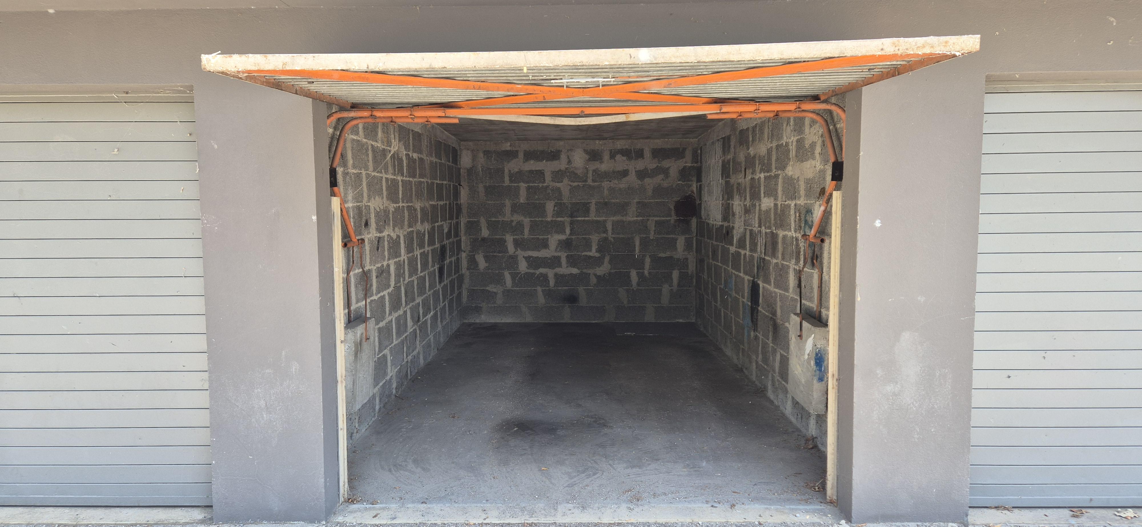 Garage/Box 15m² à Voiron