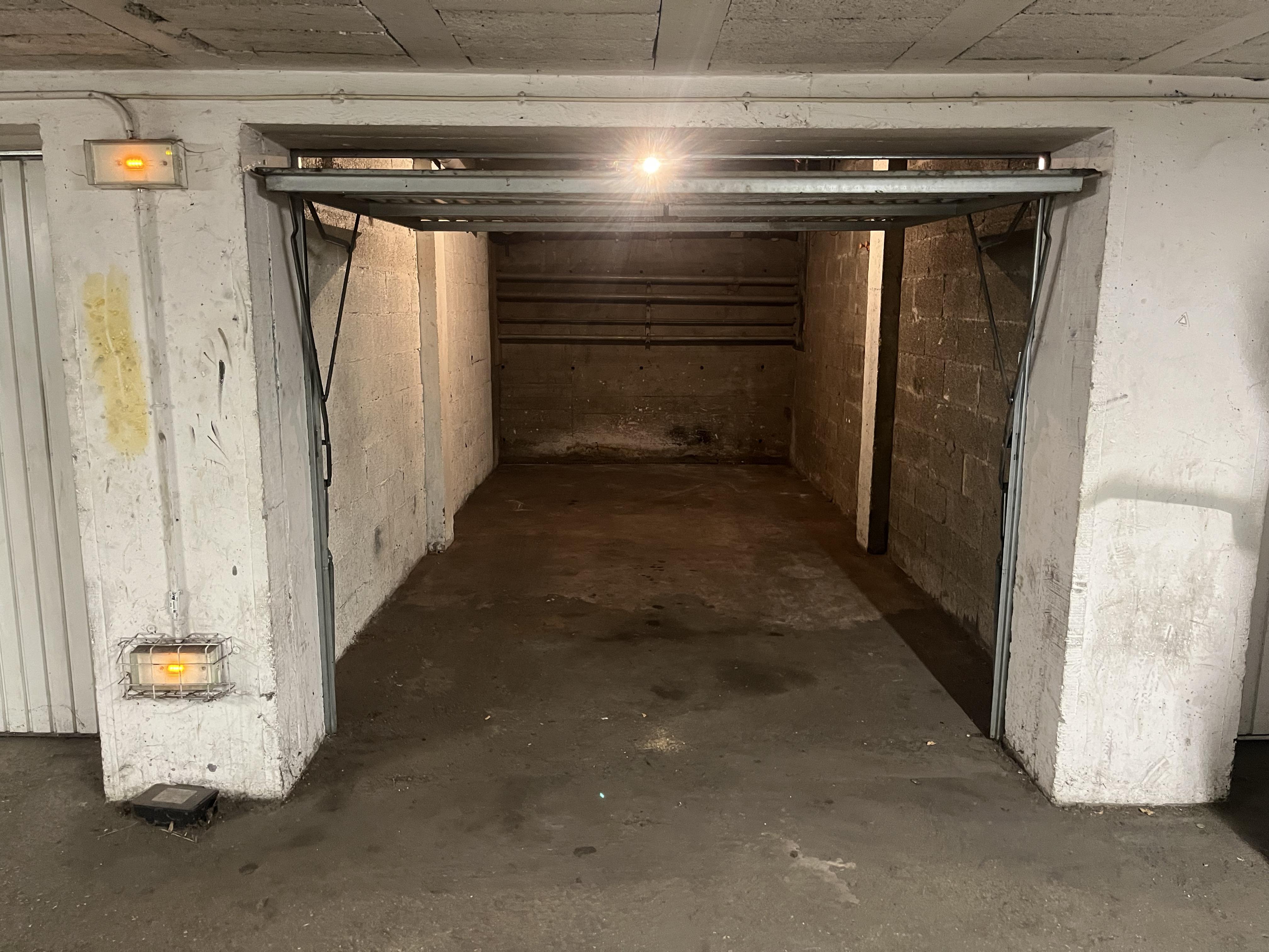 Garage/Box 15m² à Voiron