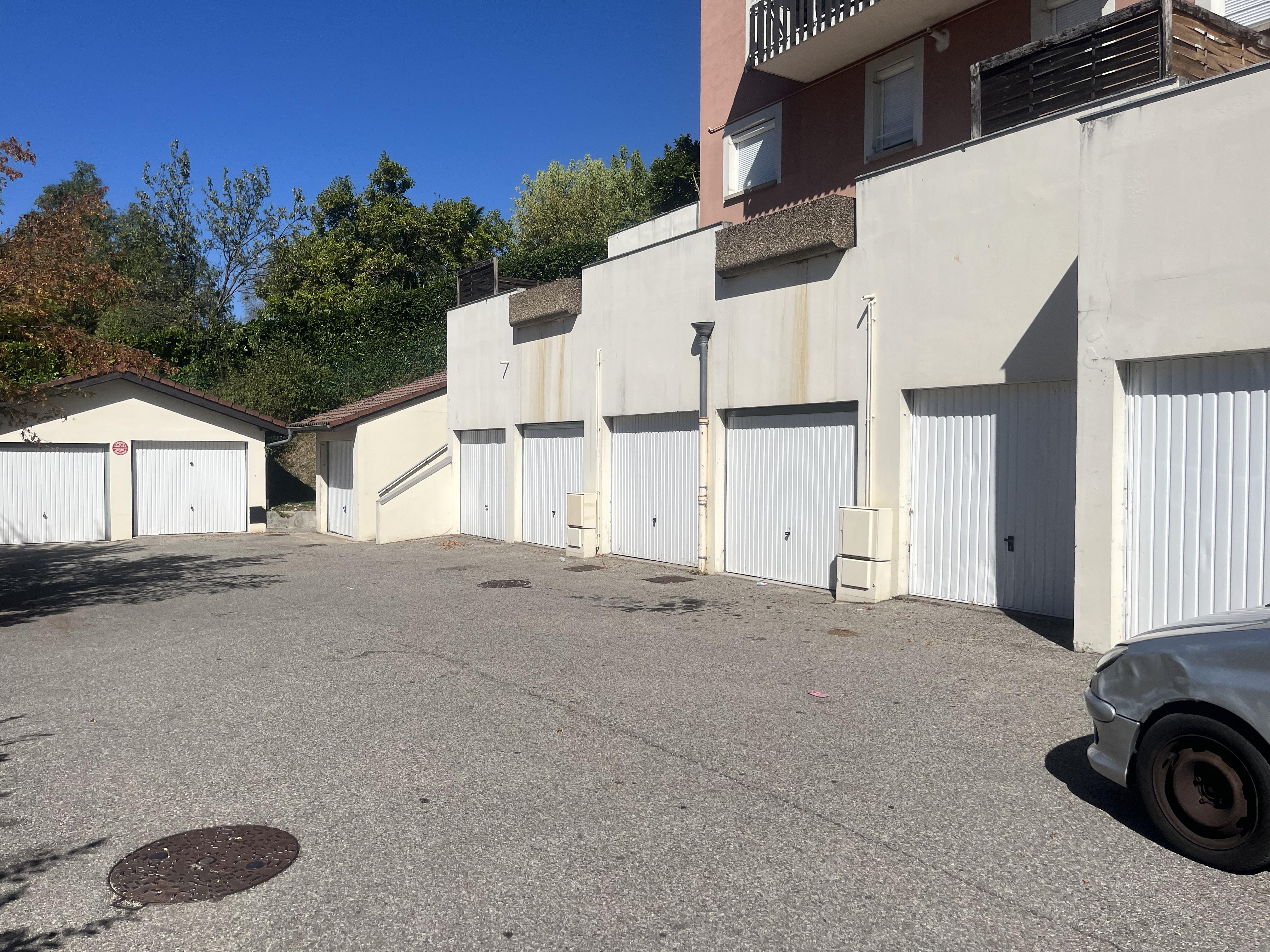 Garage/Box 14m² à Voreppe
