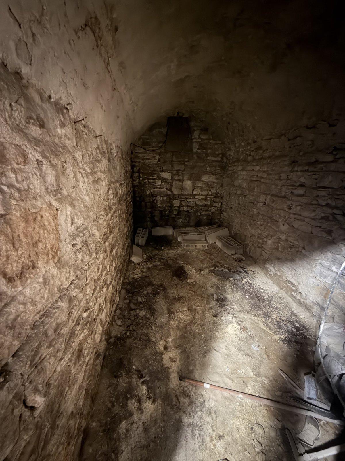 Cave privative 10 m² avec électricité - rue