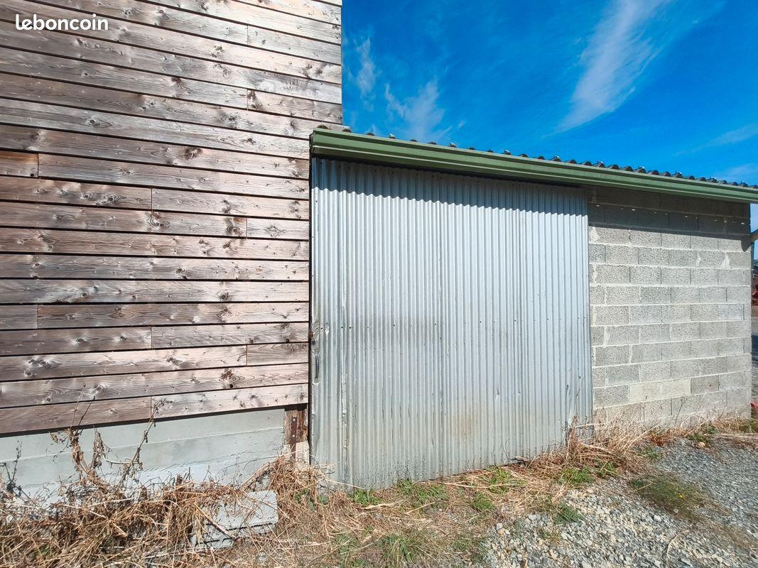 ESPACE DE STOCKAGE SÉCURISÉ DE 28 M² À