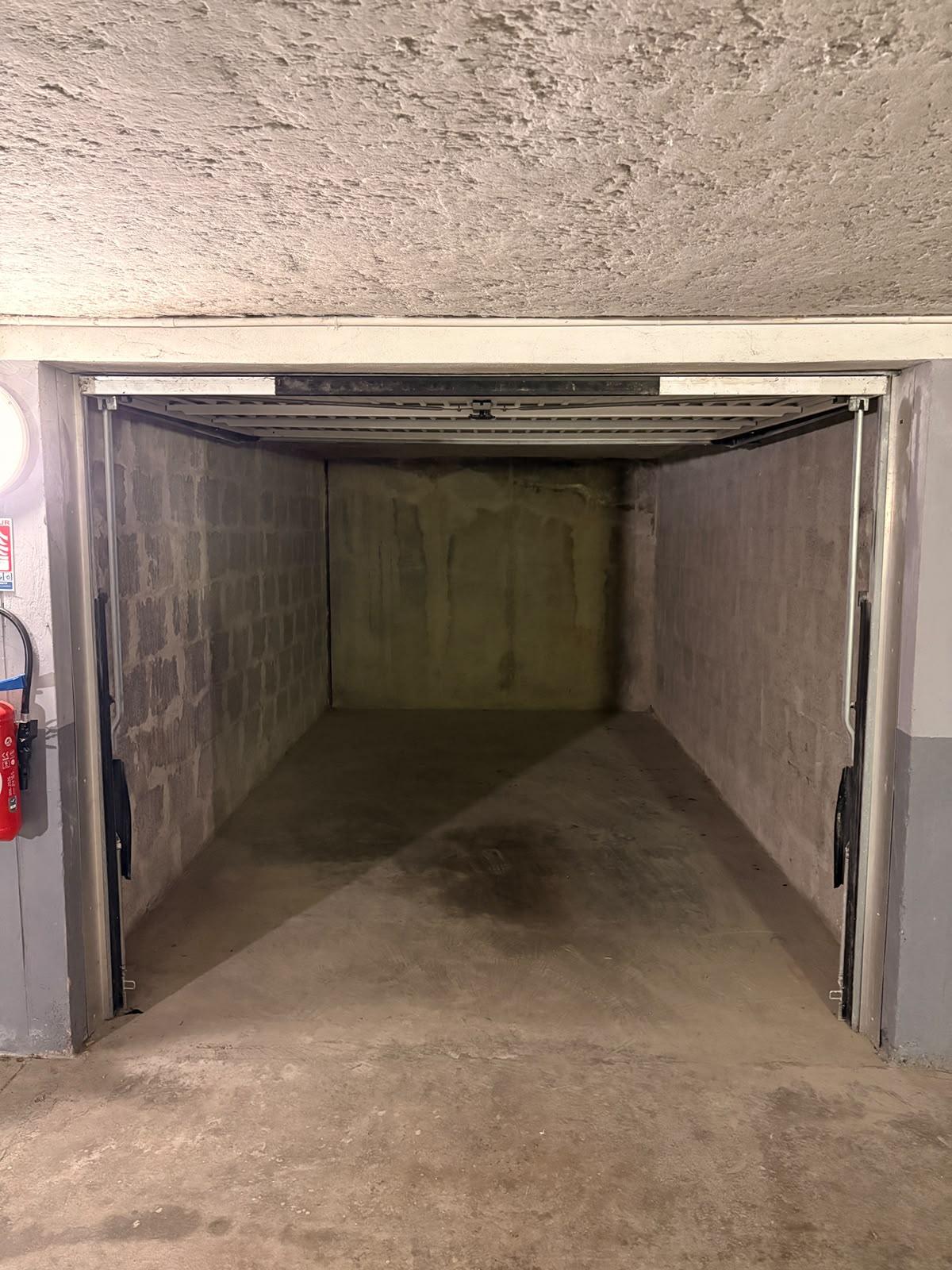 Garage/Box 14m² à Voiron