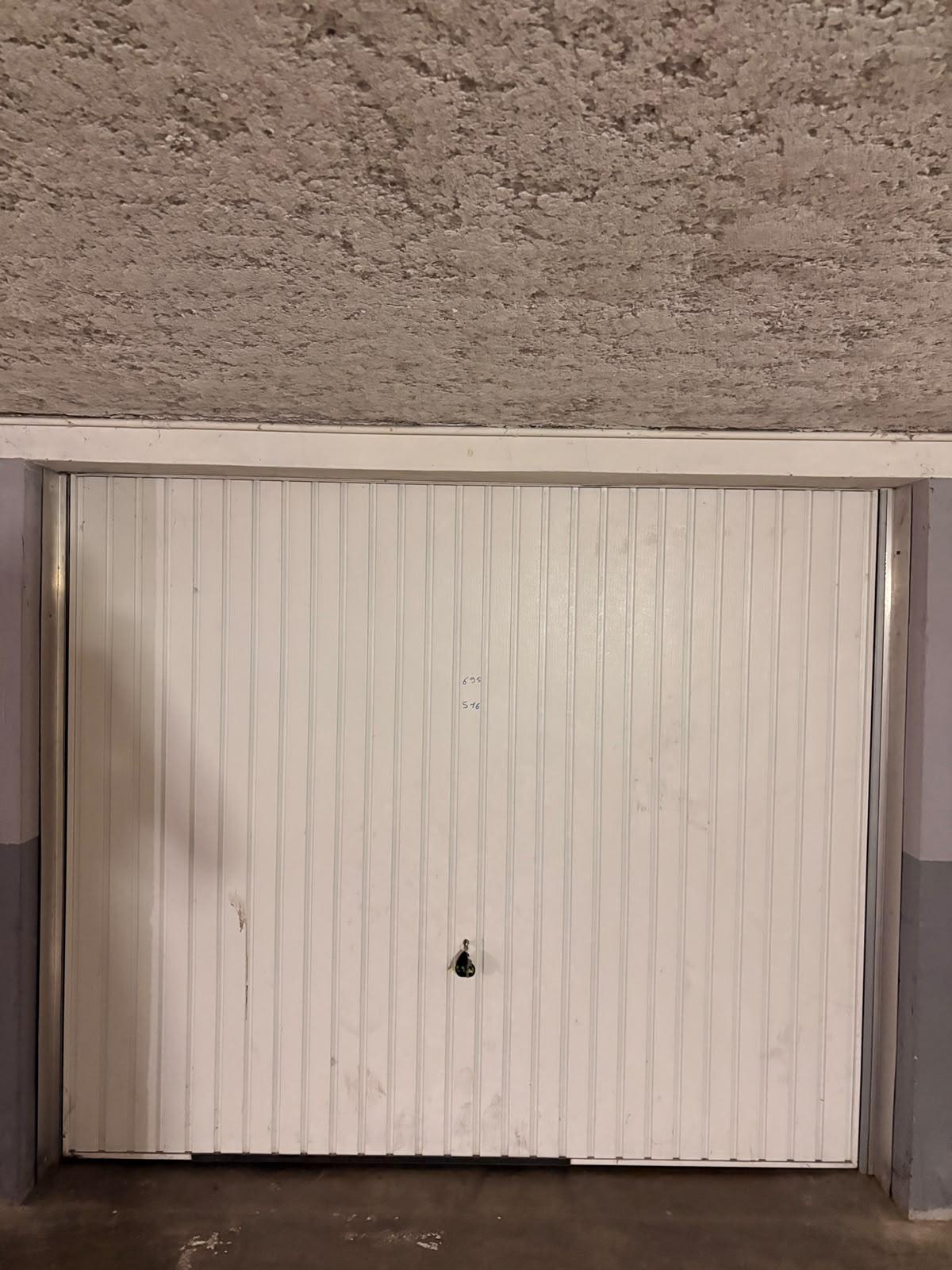 Garage/Box 14m² à Voiron
