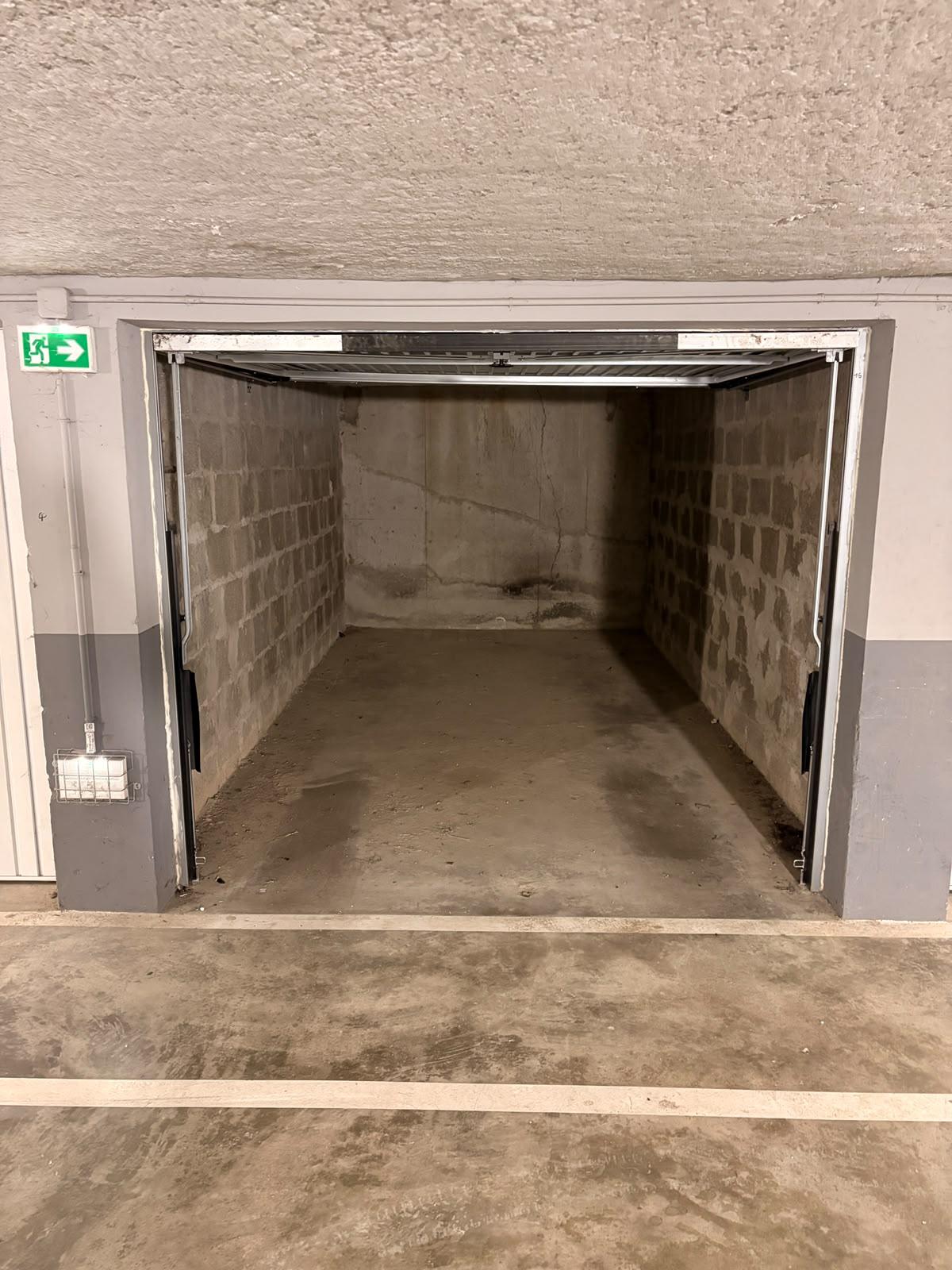 Garage/Box 14m² à Voiron