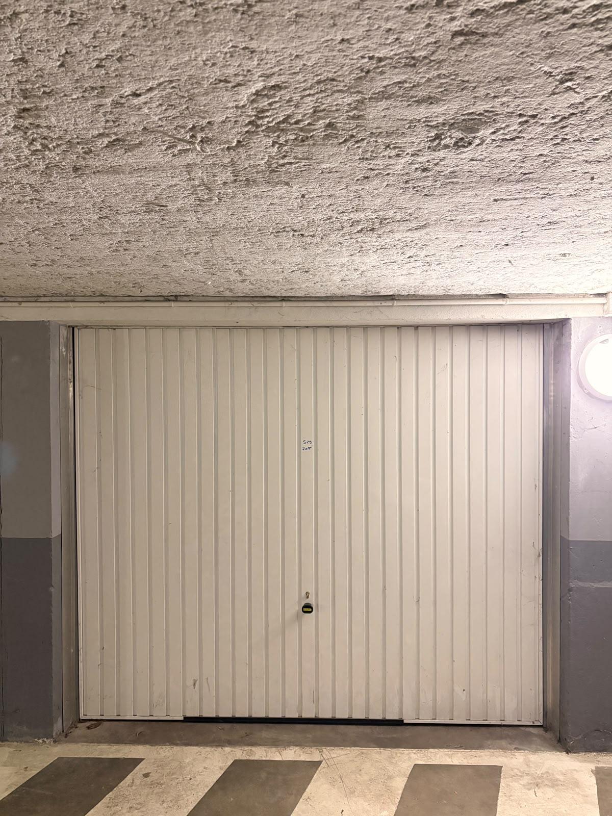 Garage/Box 14m² à Voiron