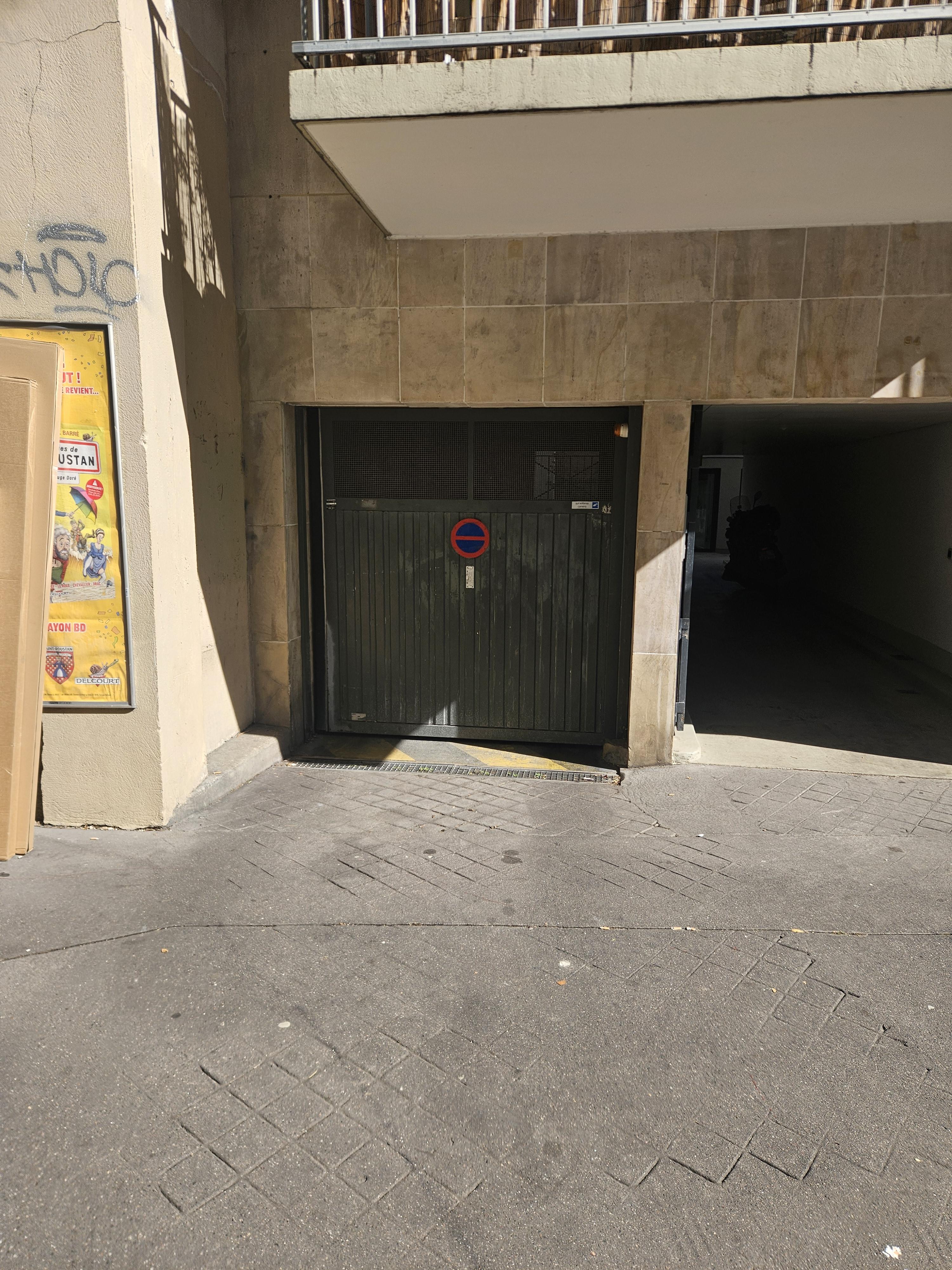 Box sécurisé de 9,4 m² - Boulevard Charonne