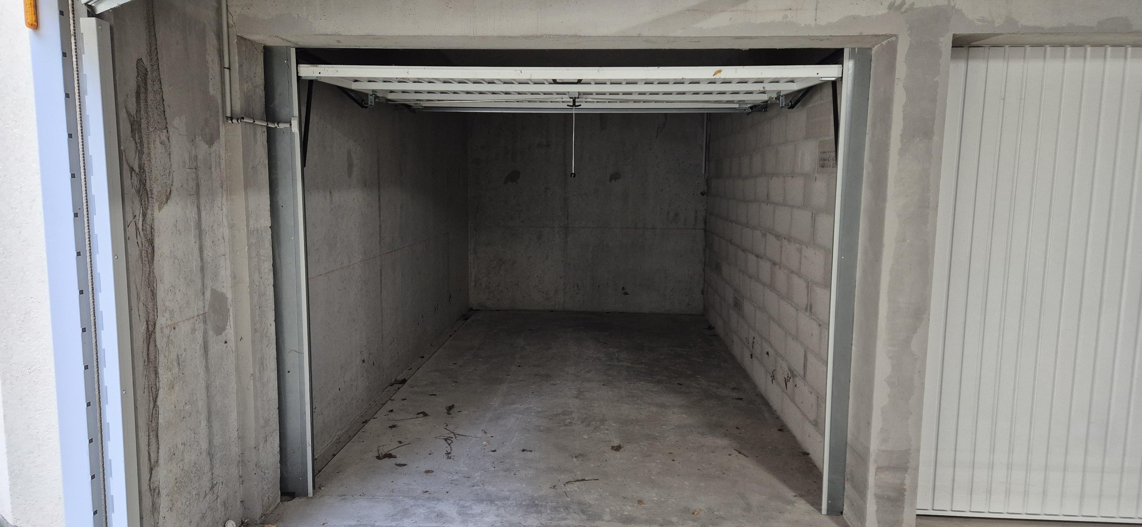 Garage/Box - 14m² à Sassenage