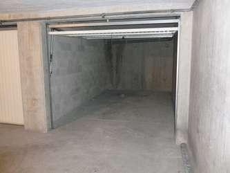 INTRA - Box fermé en location