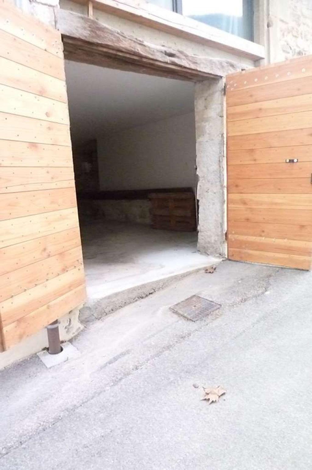 Espace de plein pied a la Buisse Isère