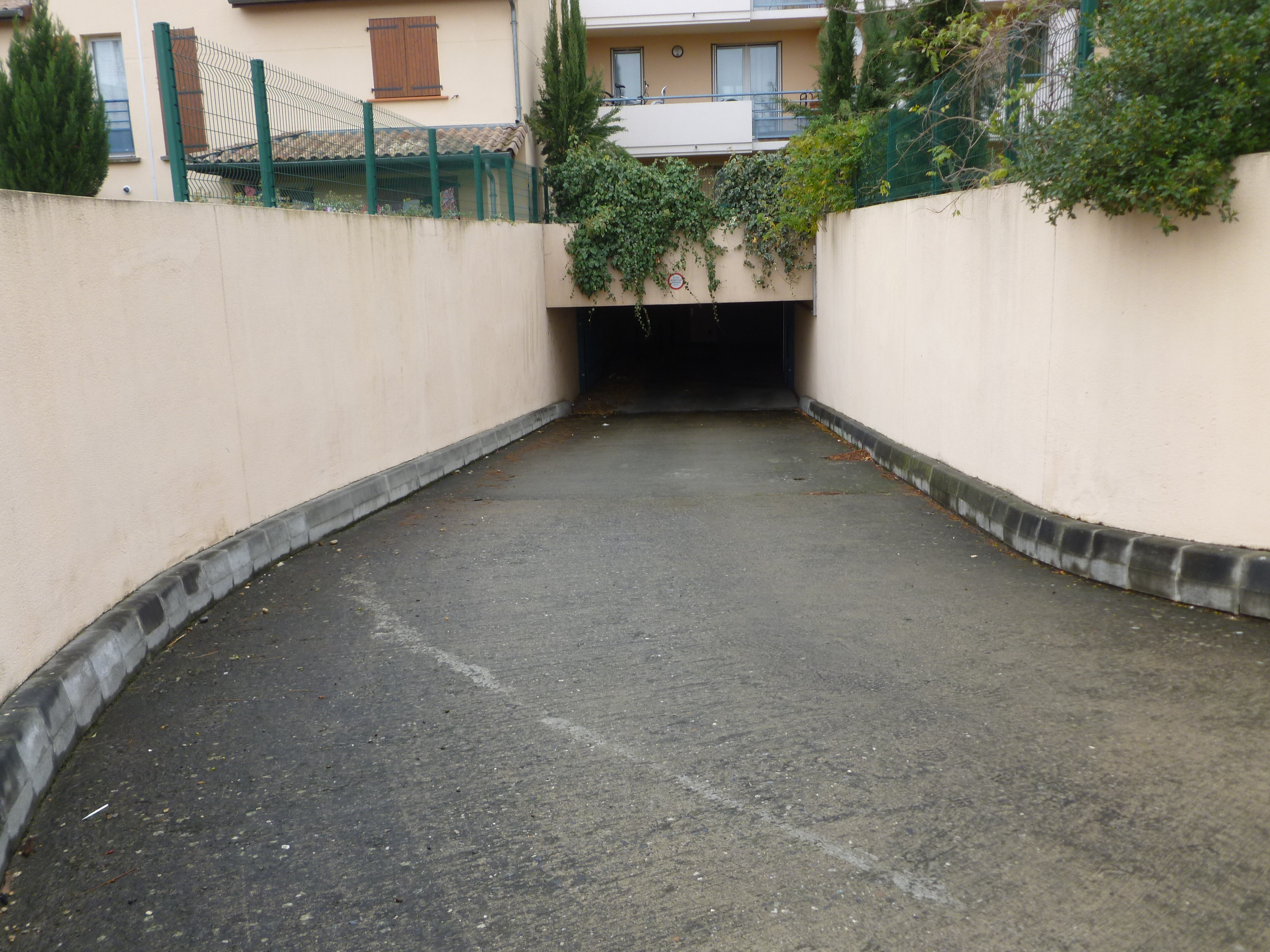 INTRA - Garage Vitry