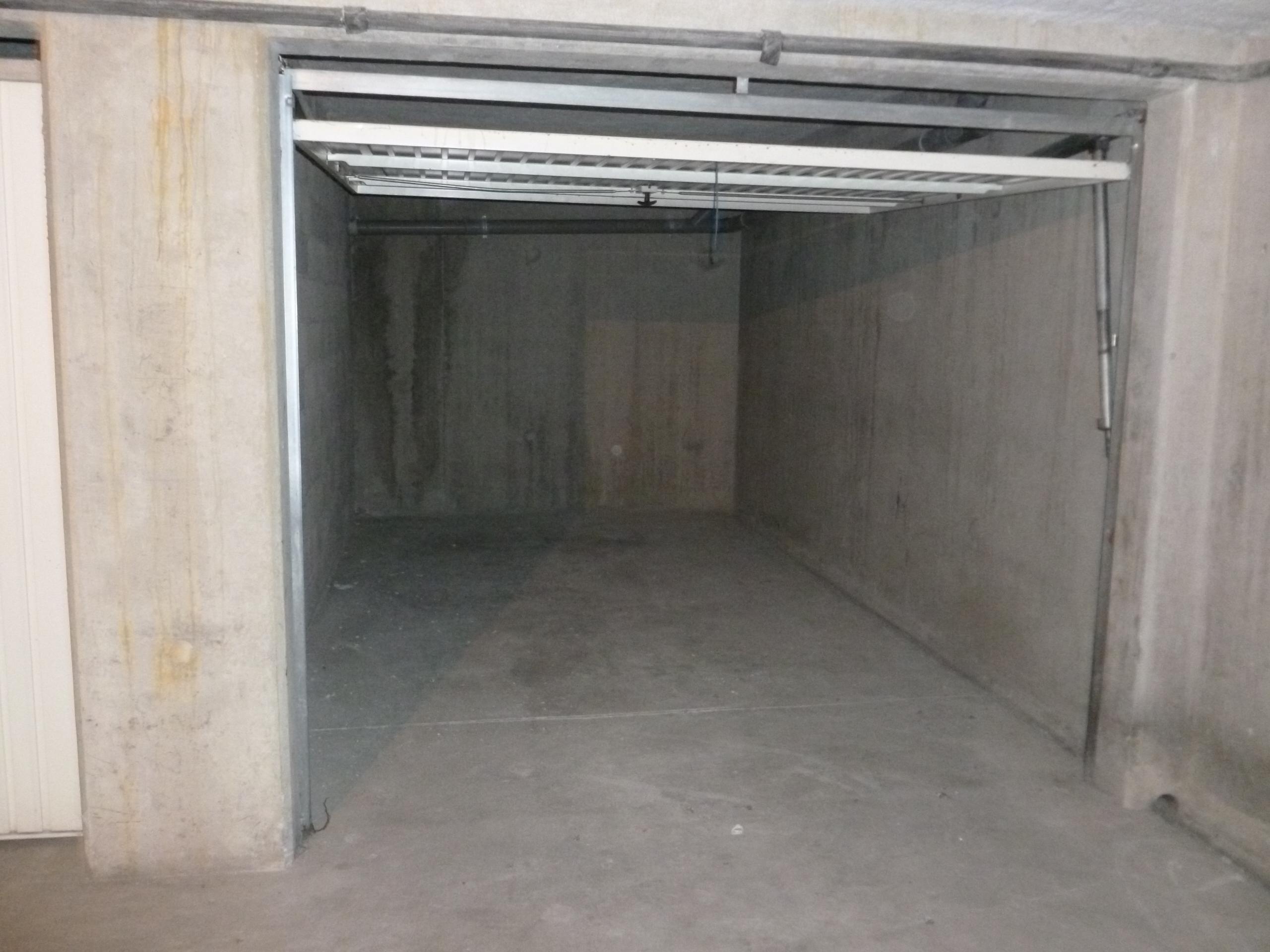 INTRA - Garage sur Toulouse