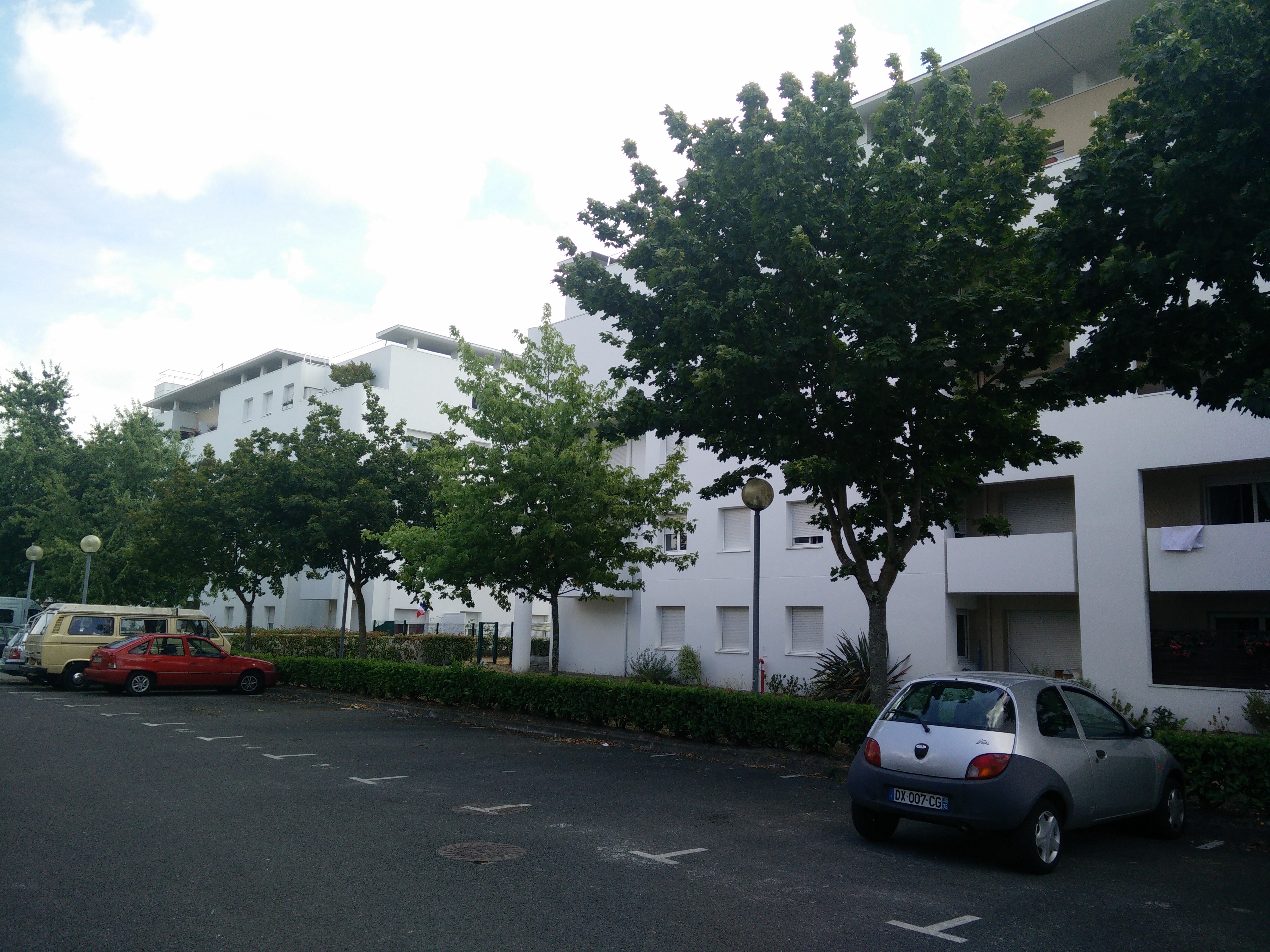 Parking sécurisé / proche Bordeaux / Mérignac