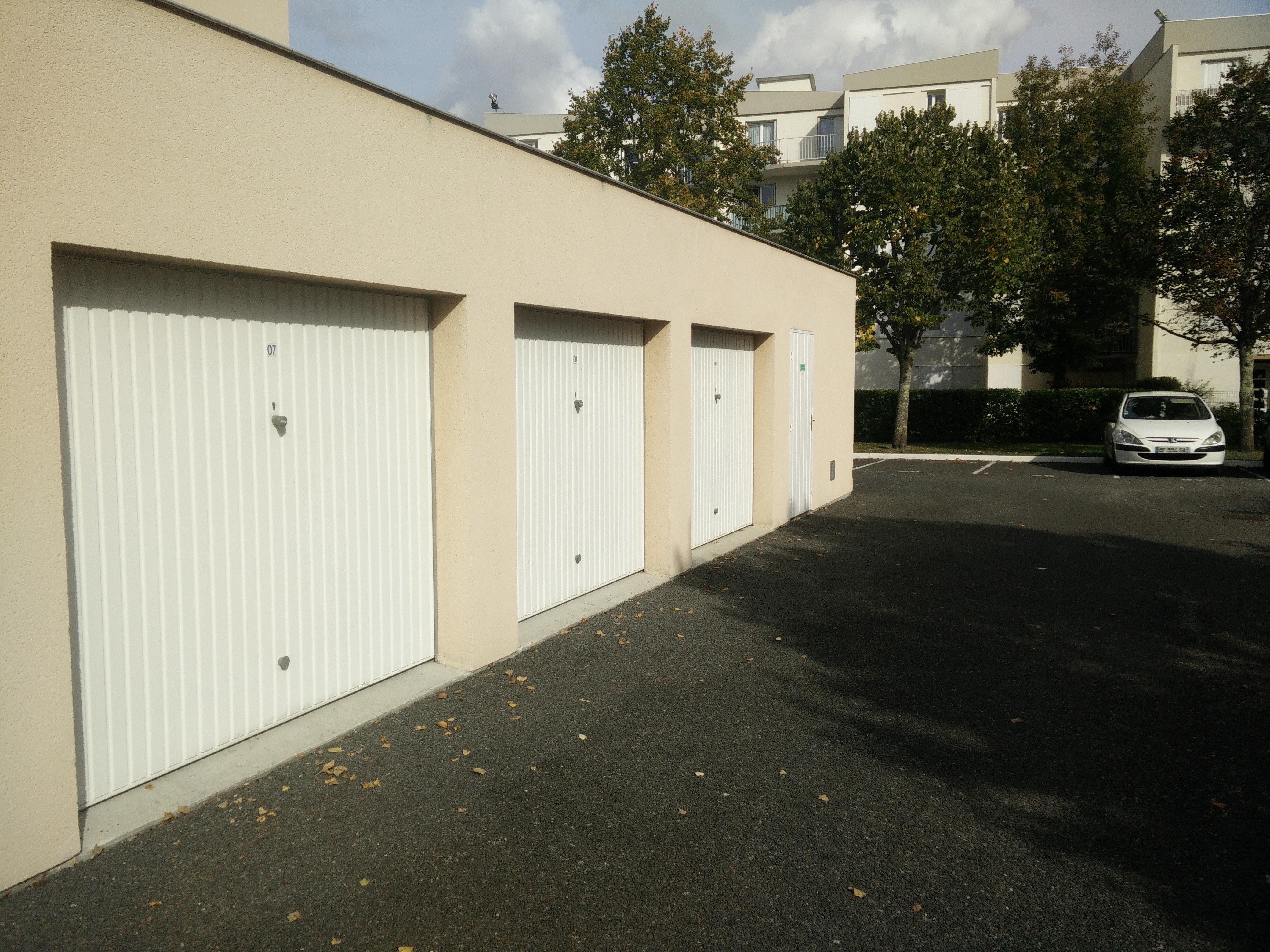 Garage fermé / Eysines / Proche de la
