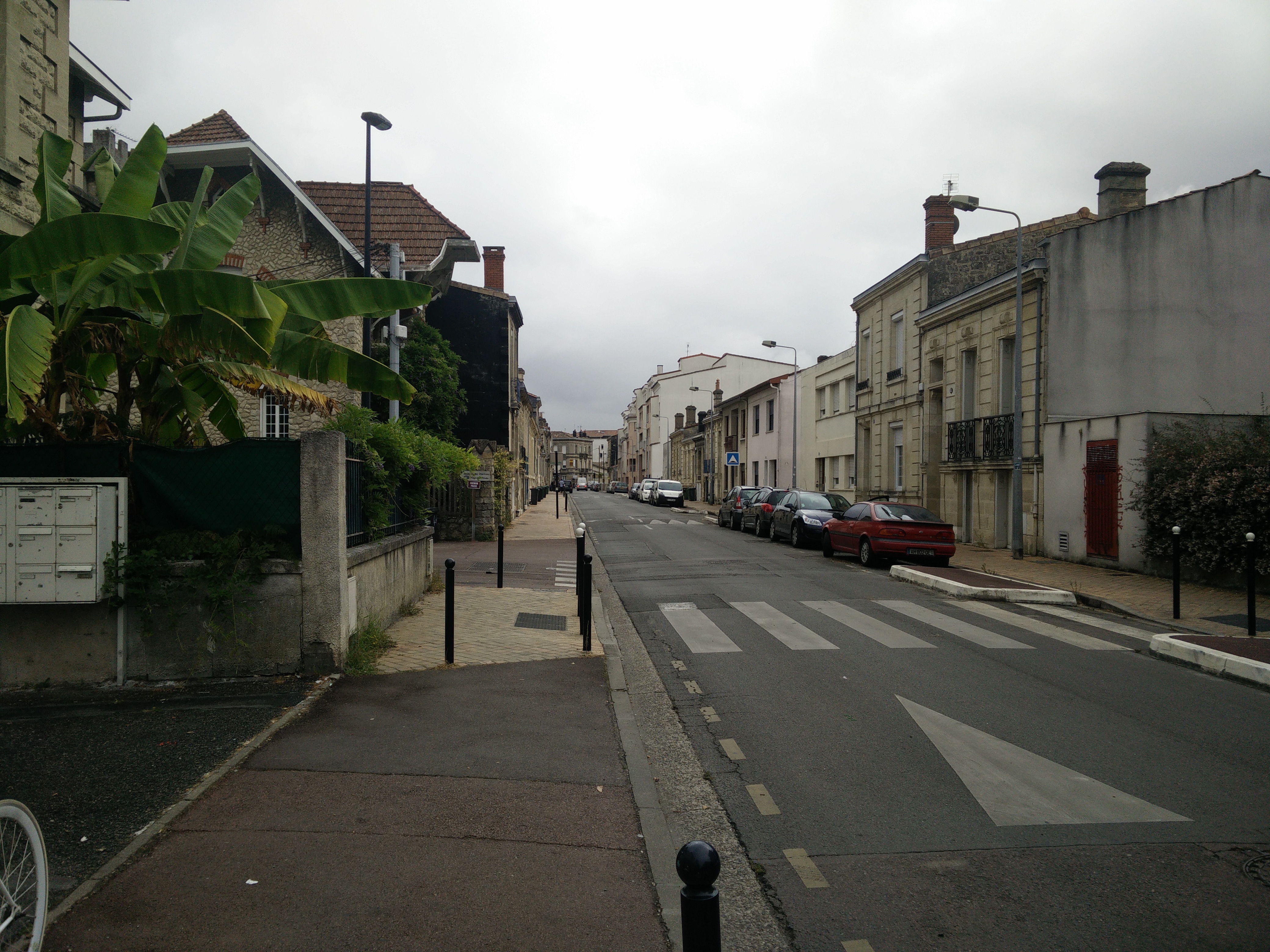 Garage fermé à Bordeaux Chartrons