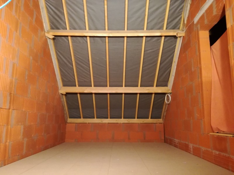 Grenier pour espace de stockage