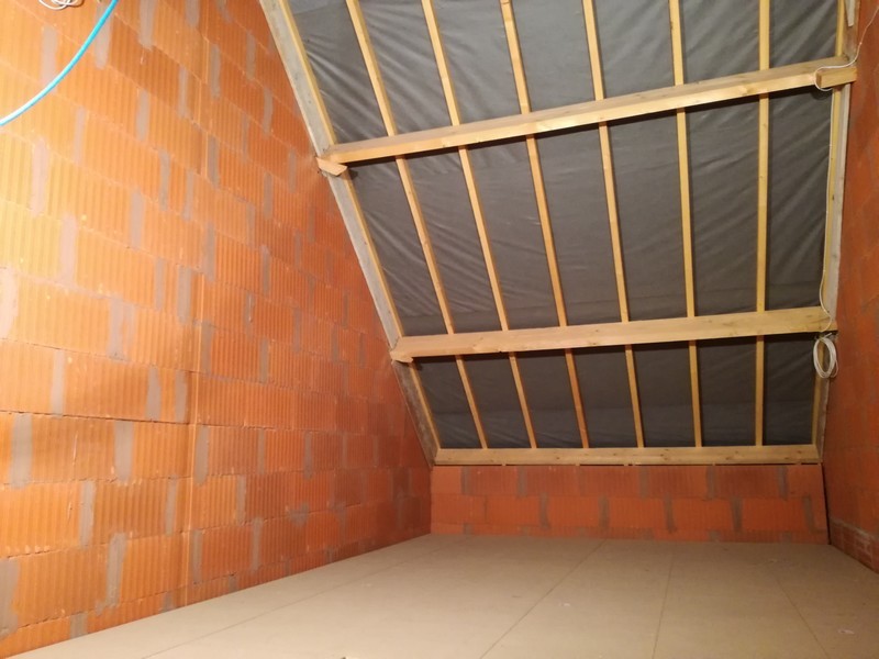 Grenier pour espace de stockage