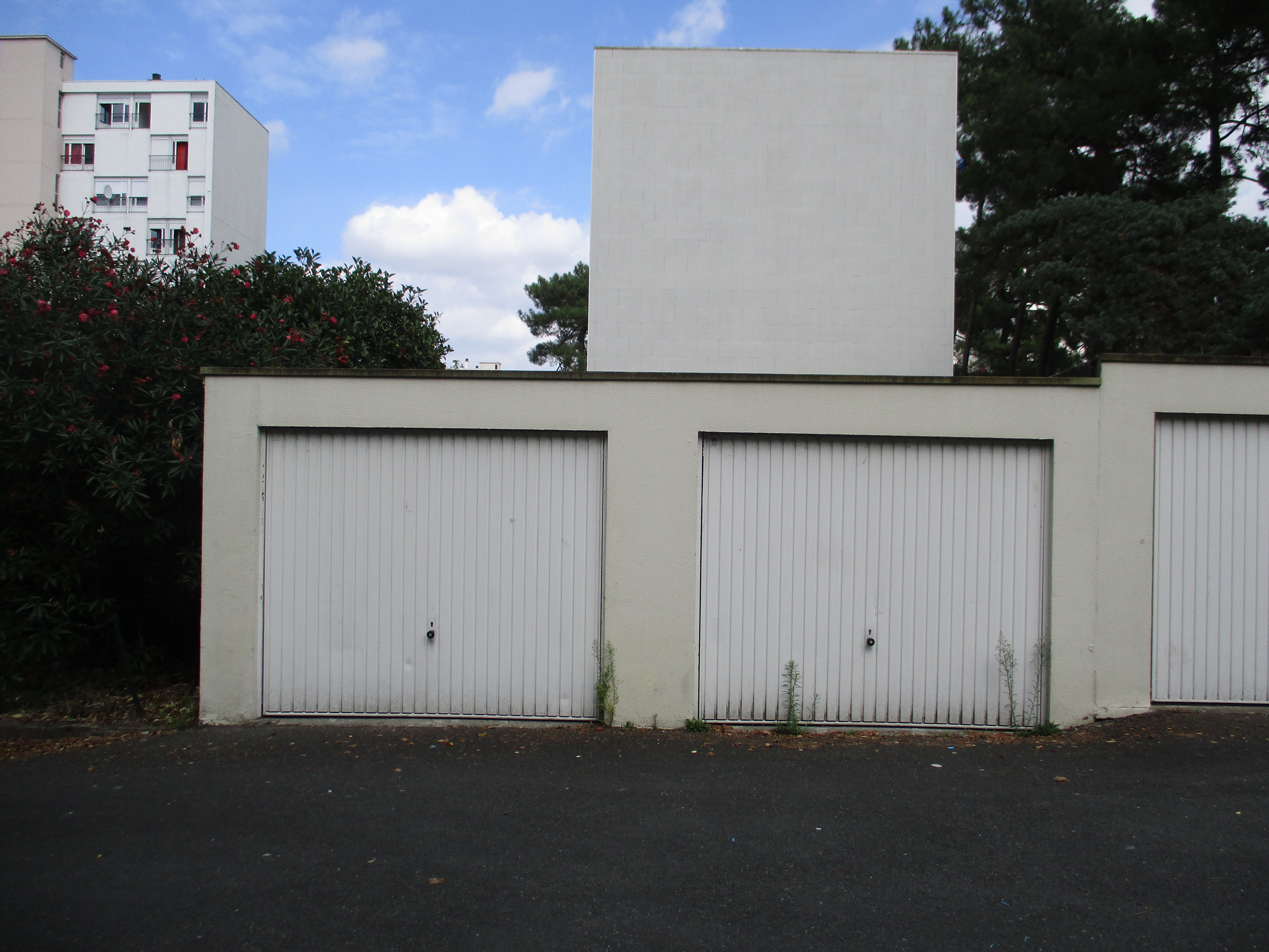 Garage de plain-pied à louer