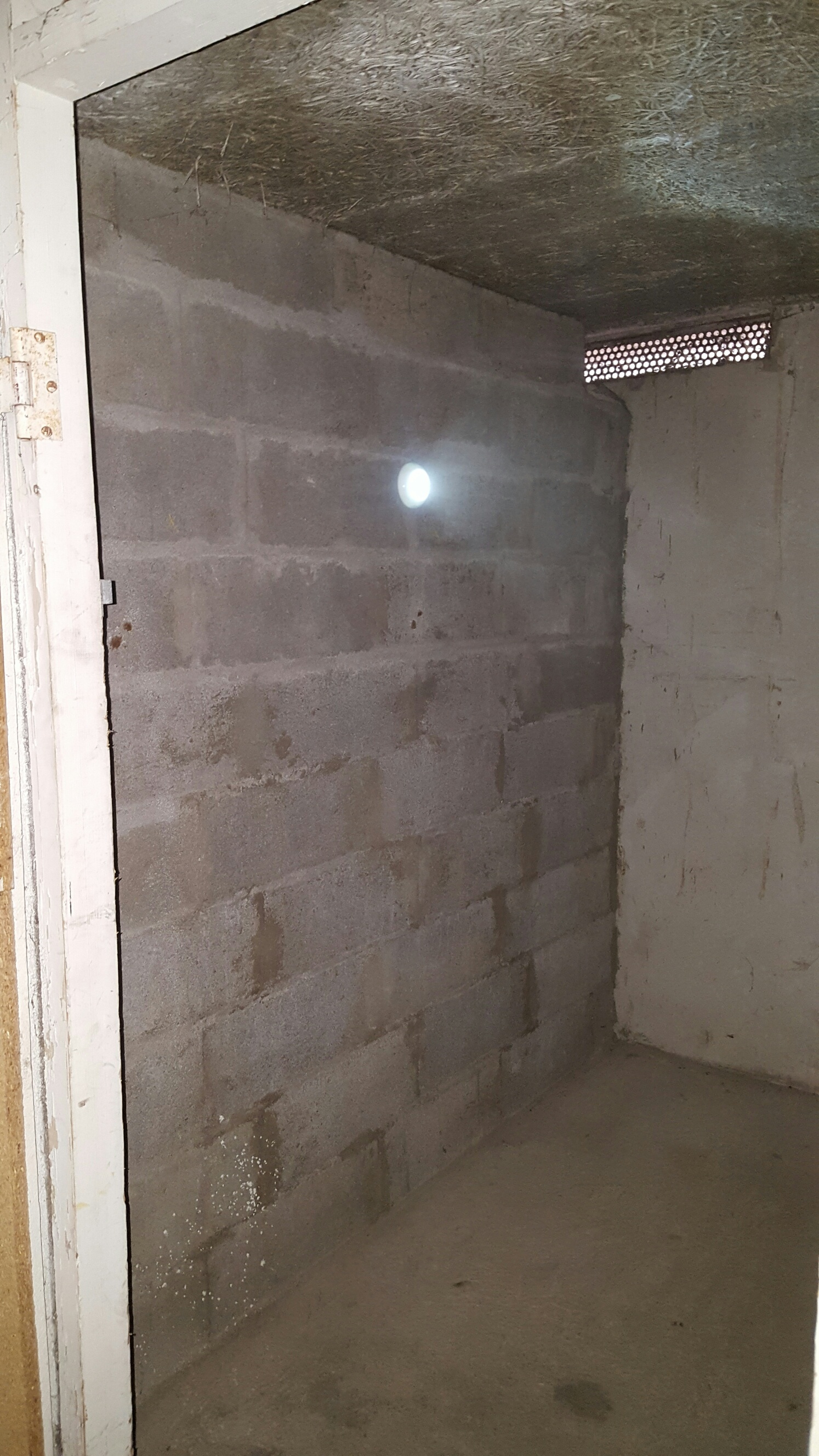 Cave sèche en sous-sol