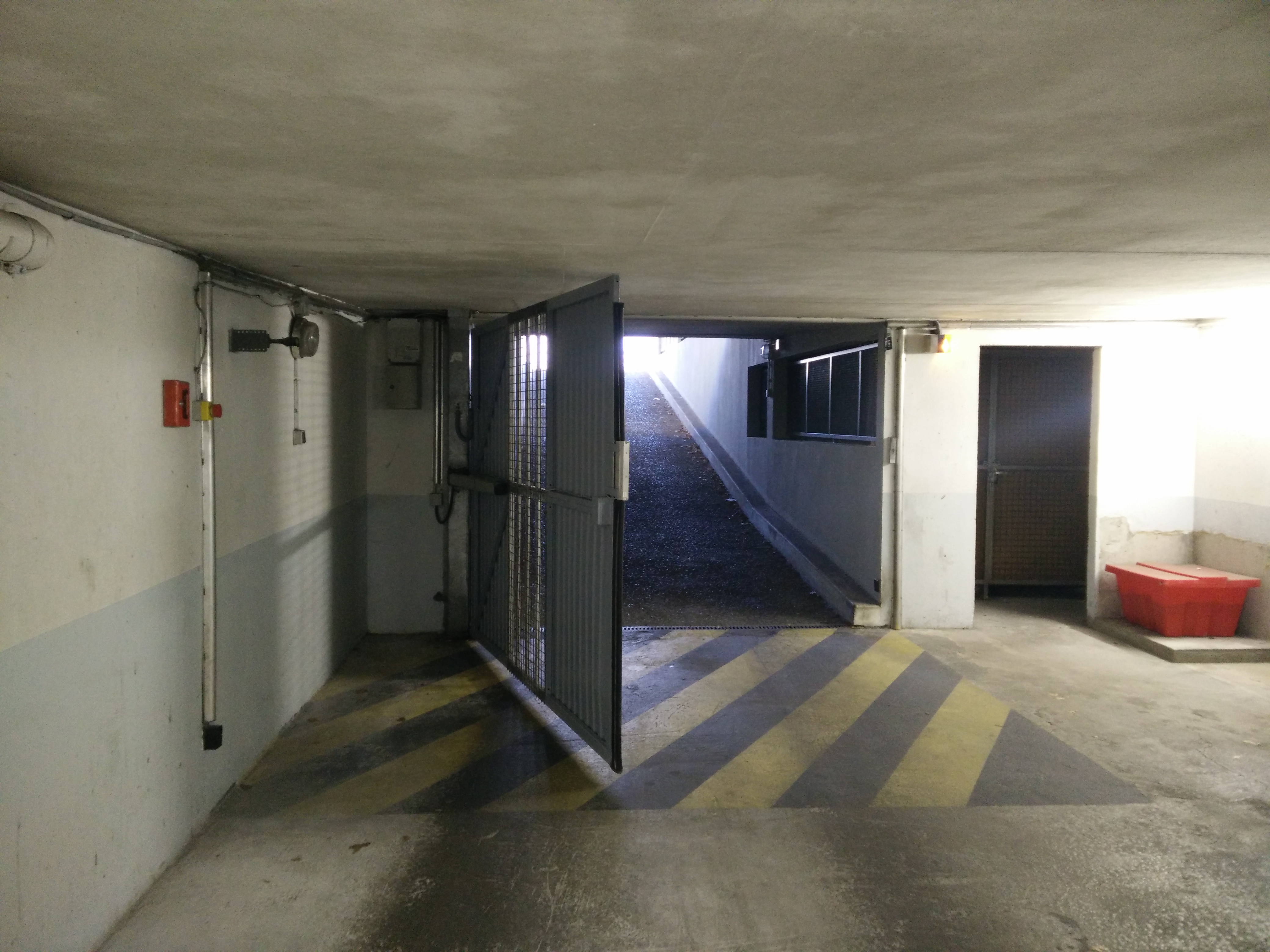 Garage à louer bon quartier Nantes