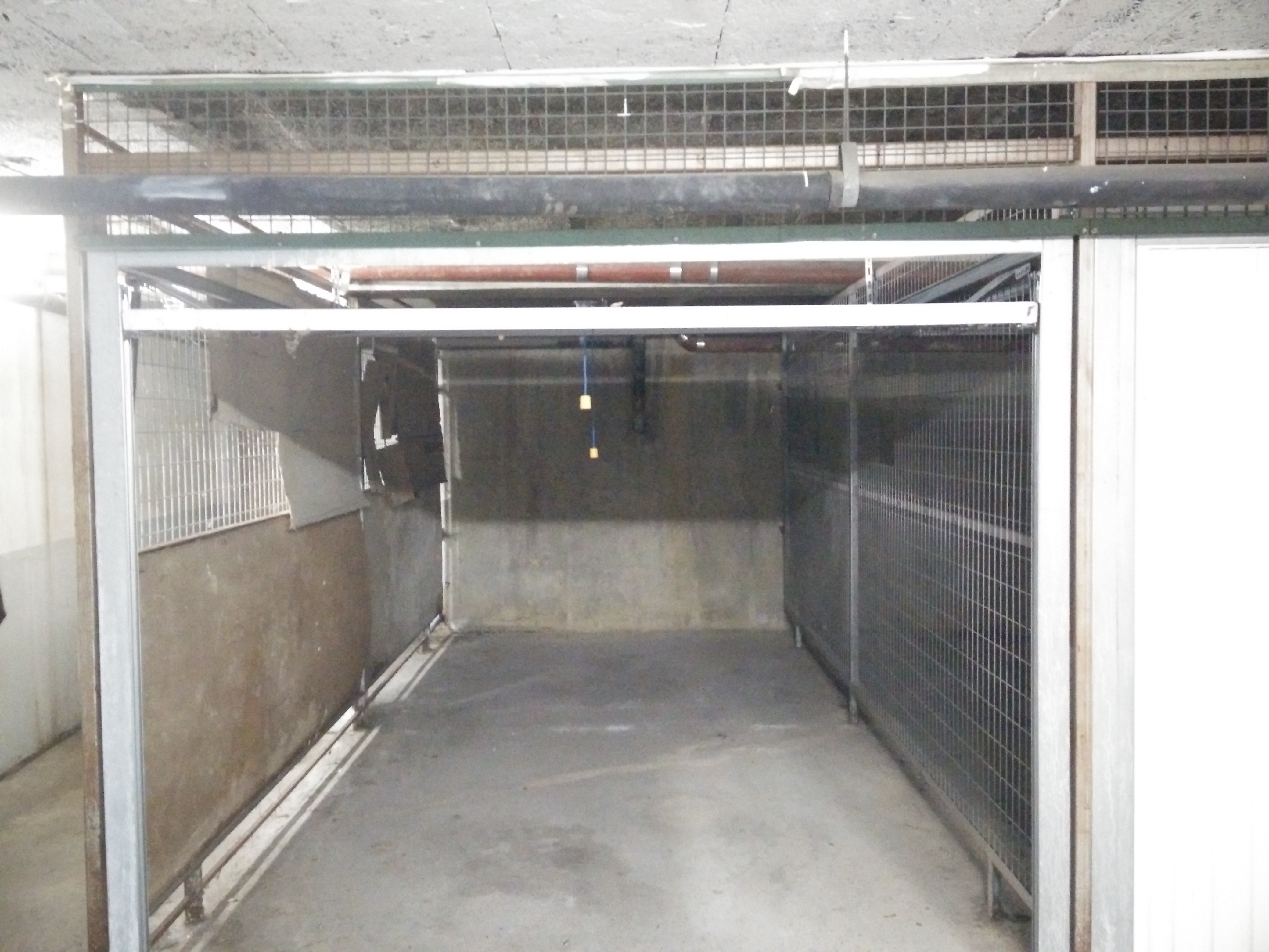 Garage spacieux et sain proche Stade de la