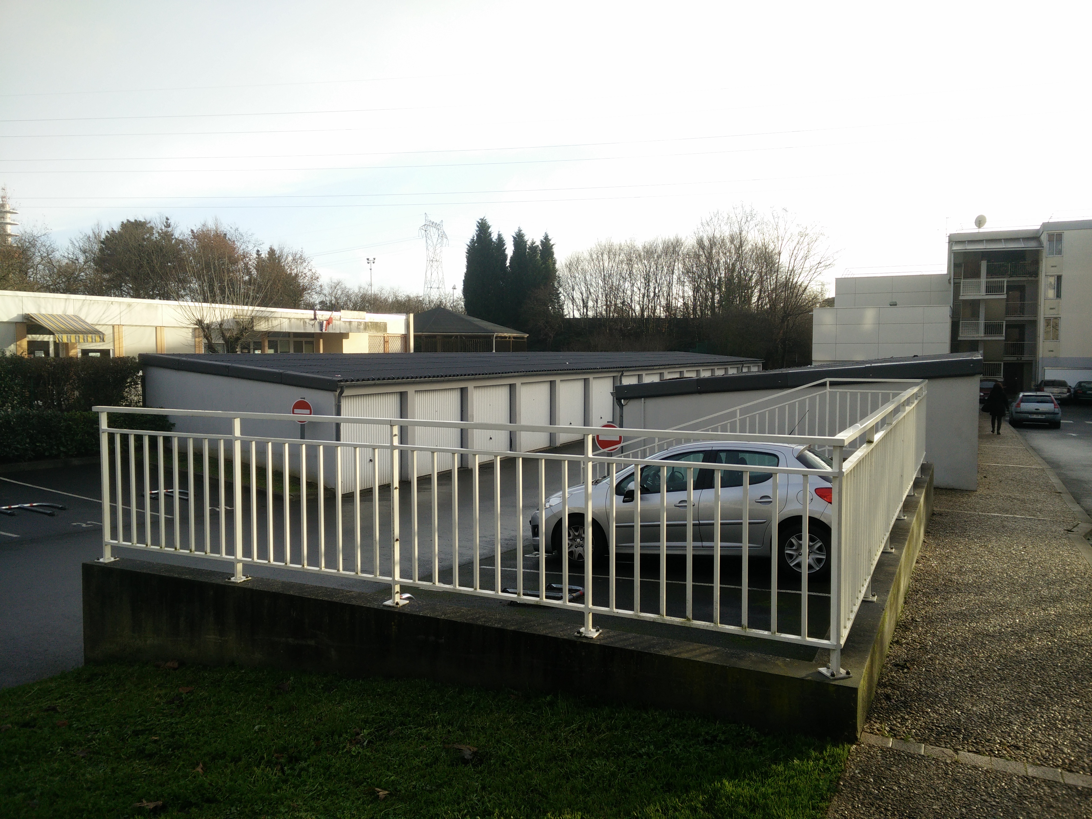 Garage proche tramway à Cenon
