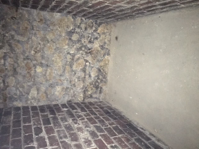 Cave saine et sécurisée à louer sur Clichy