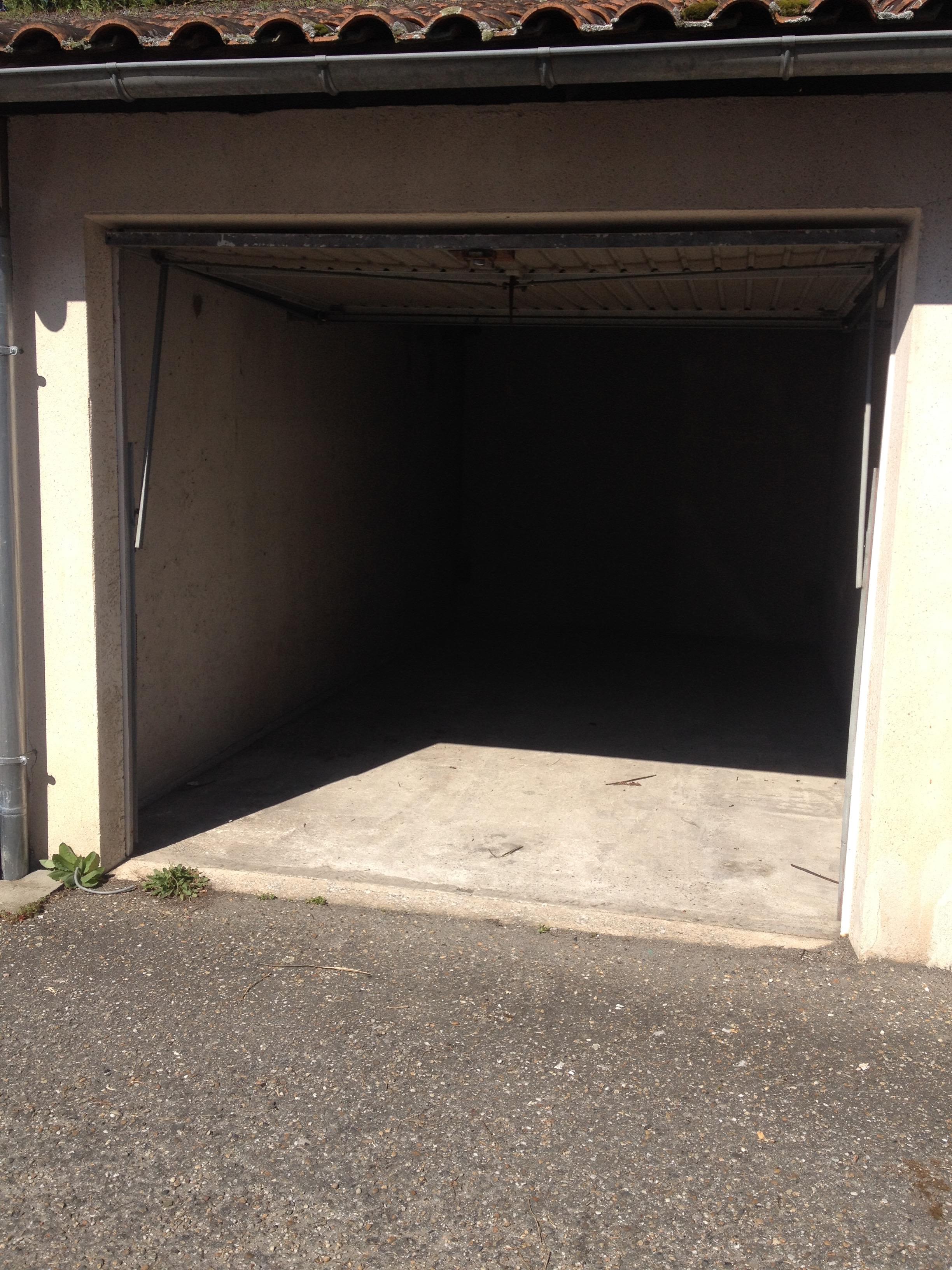 Garde-meuble de plain-pied