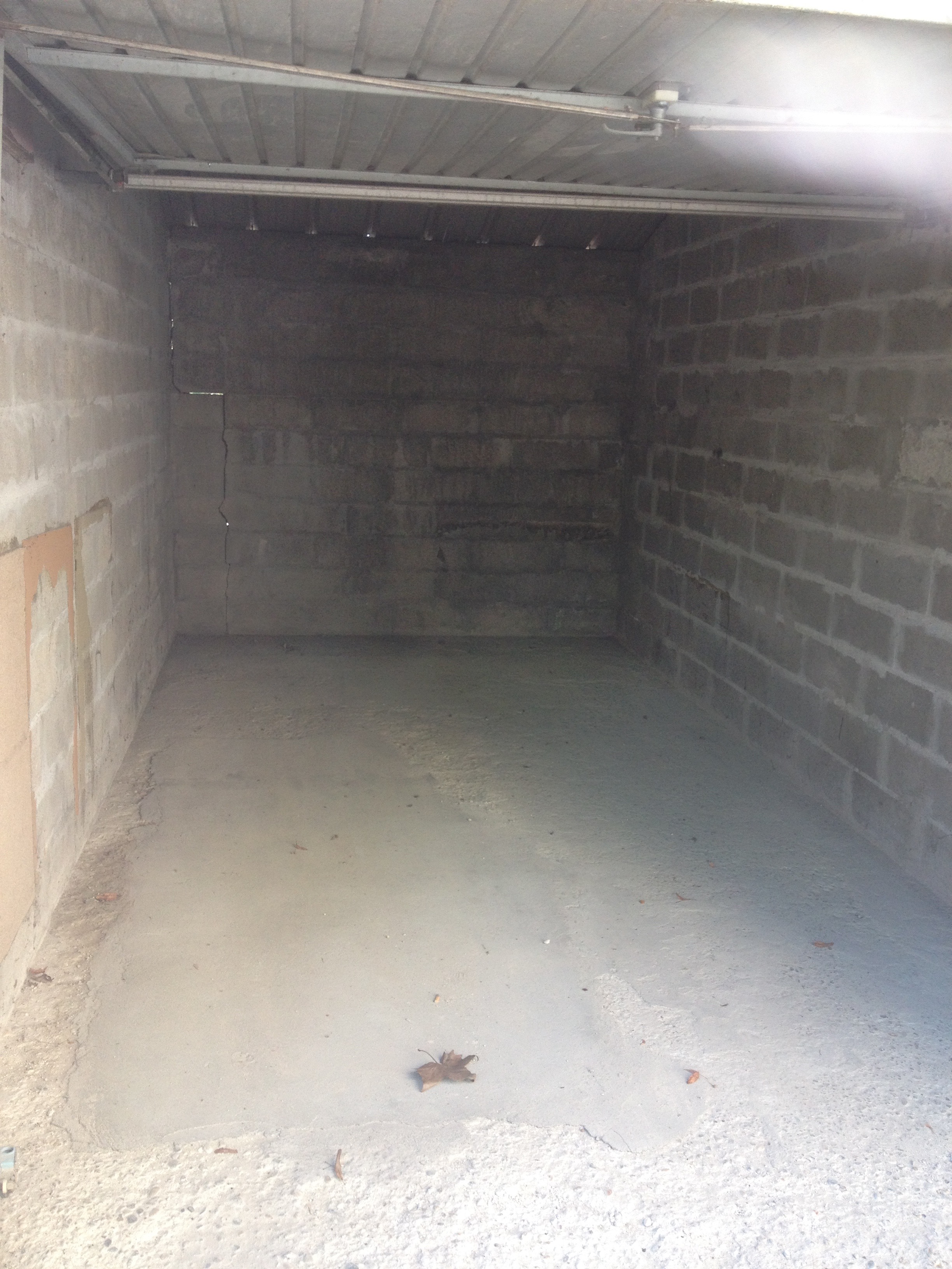 Location d'un garage de plain-pied