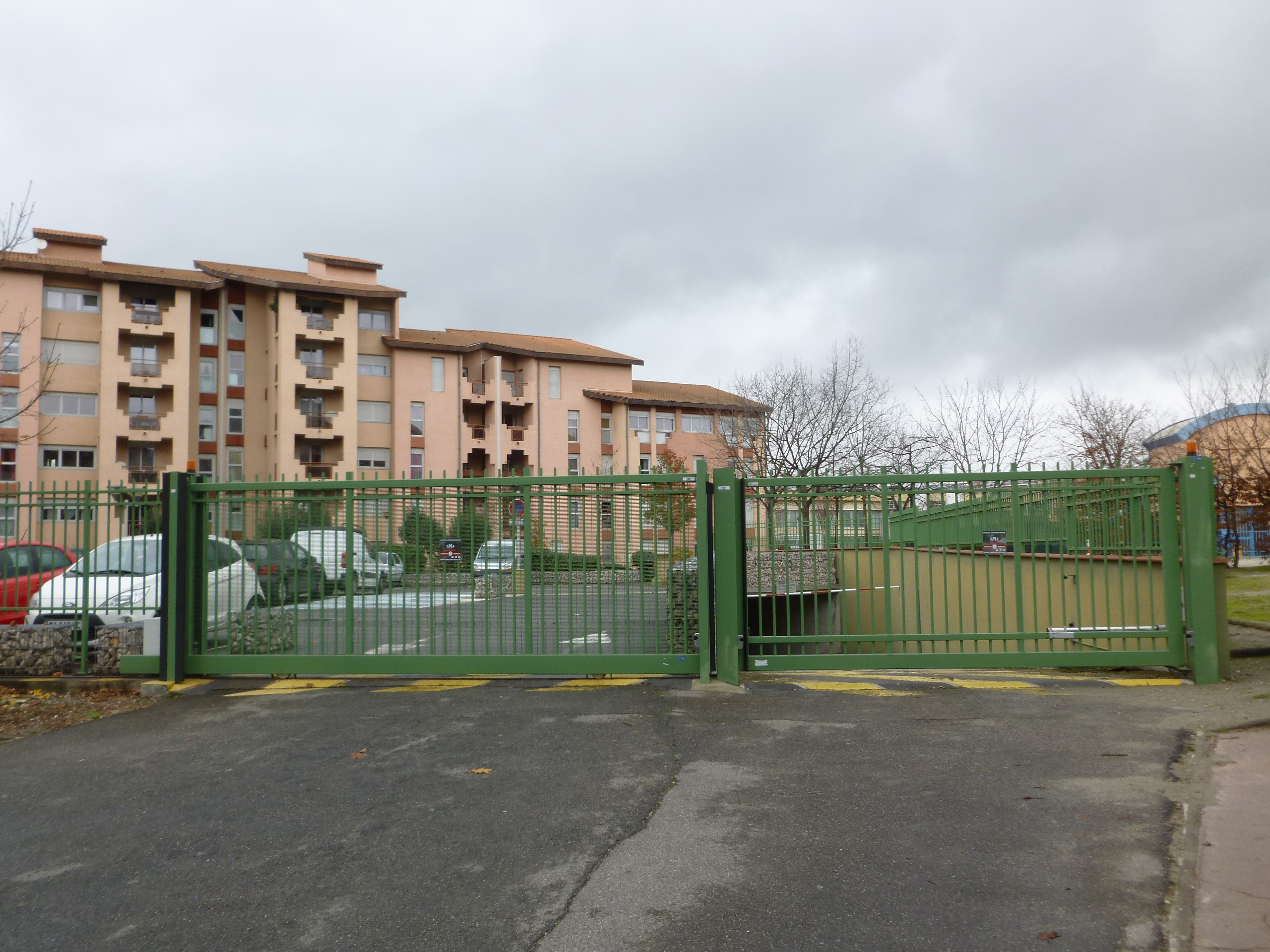 INTRA - Location garage / Toulouse Minimes (31200)
