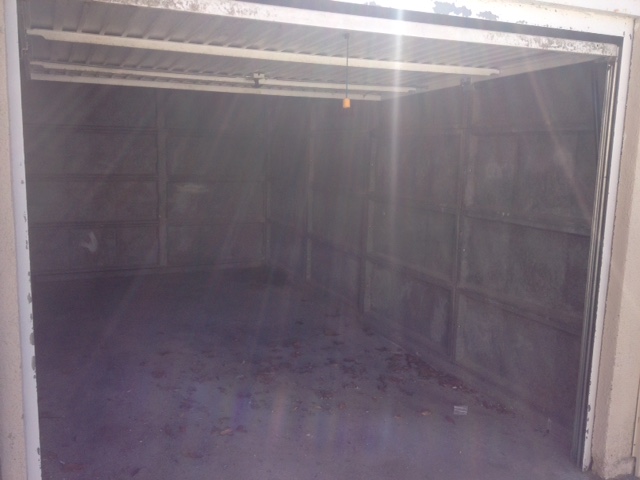 Location d'un garage fermé à Margaux