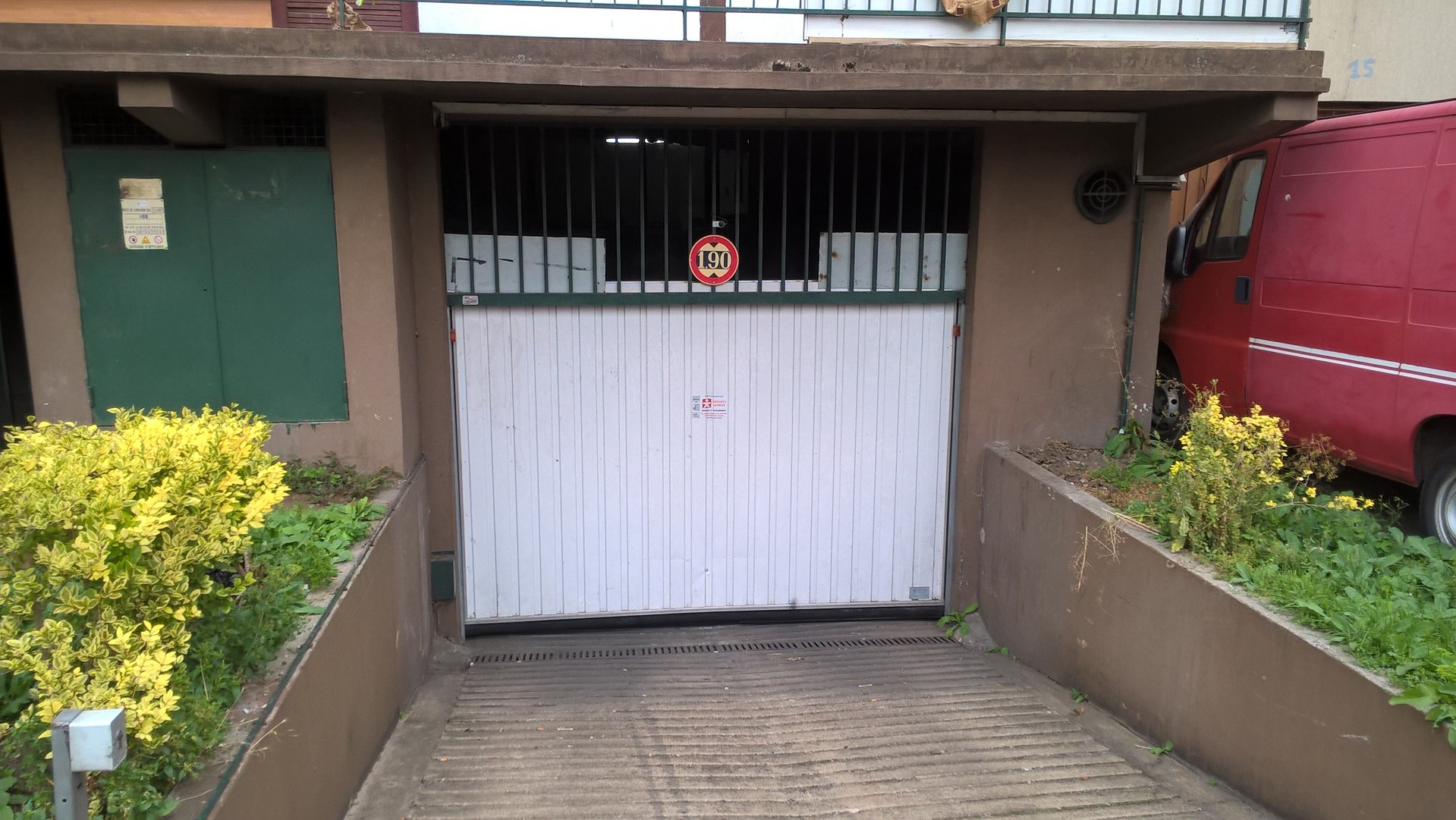 Box Garage sécurisé à louer Drancy gare SNCF