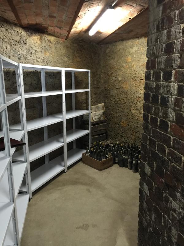 Cave 13m2 Bd Haussmann pour self stockage