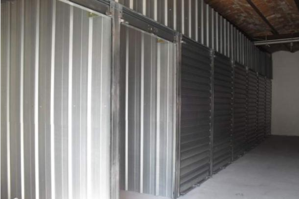 Box de stockage sécurisé avec accès véhicule