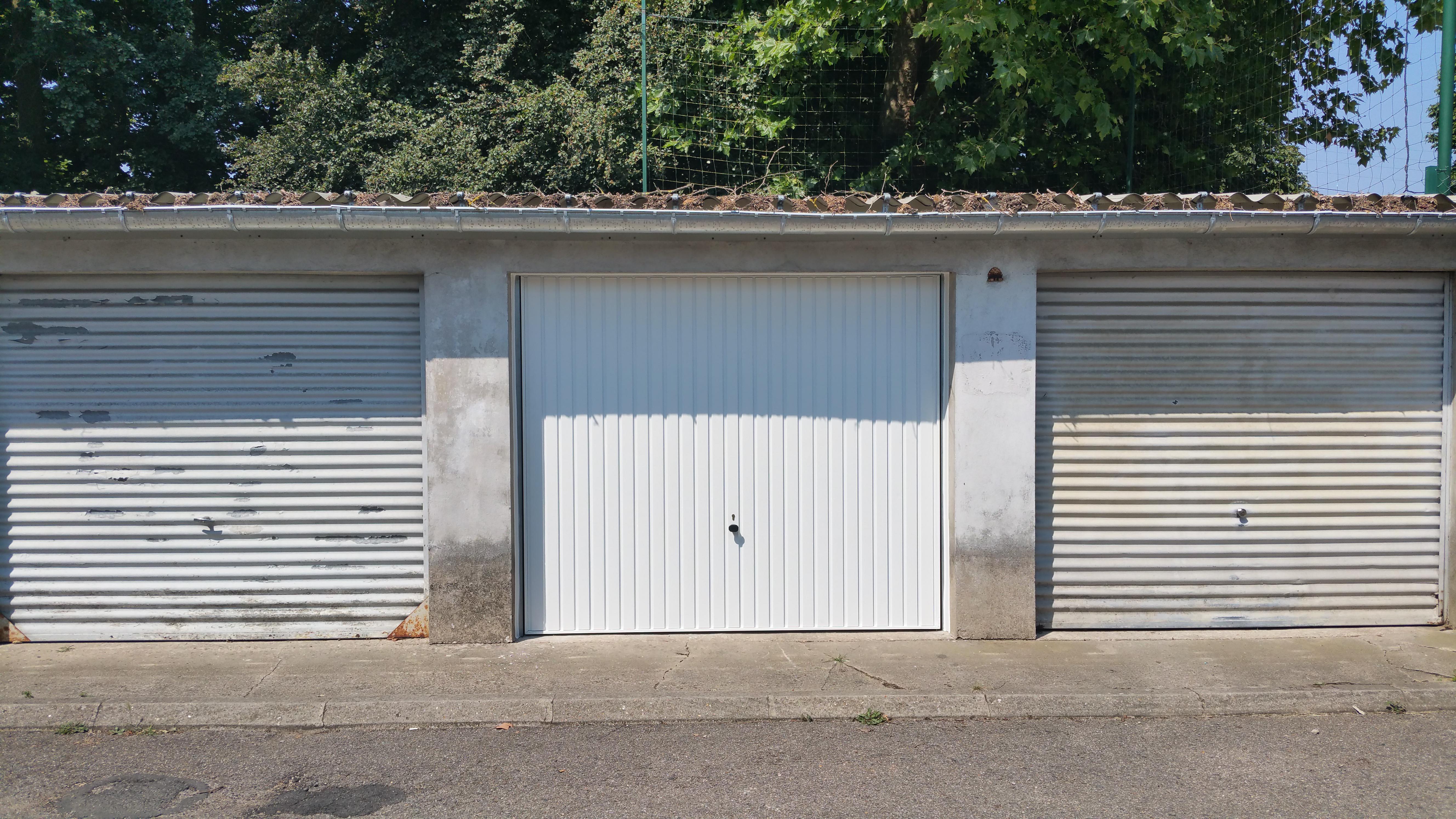 Location grand garage