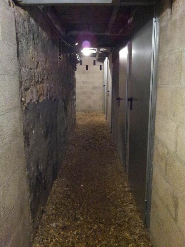 Cave à acces sécurisée et privatif porte de