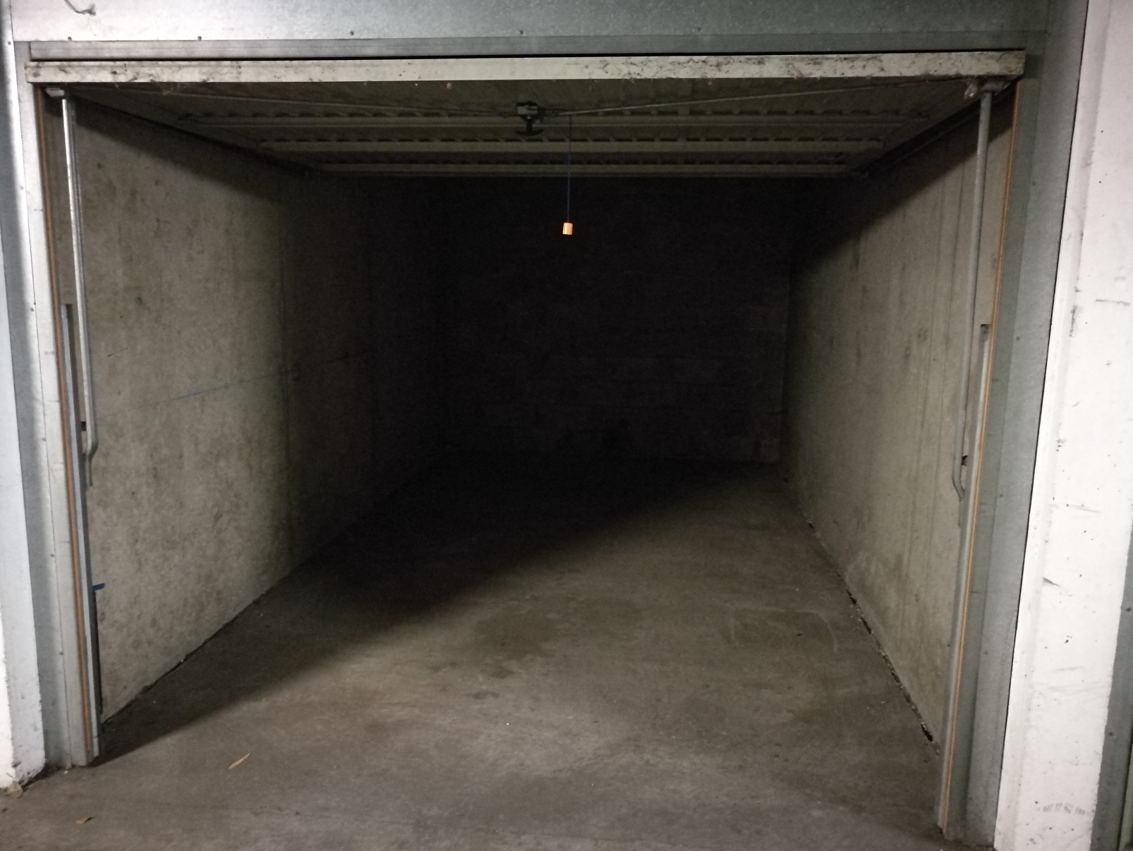 Garage à Bègles à la location