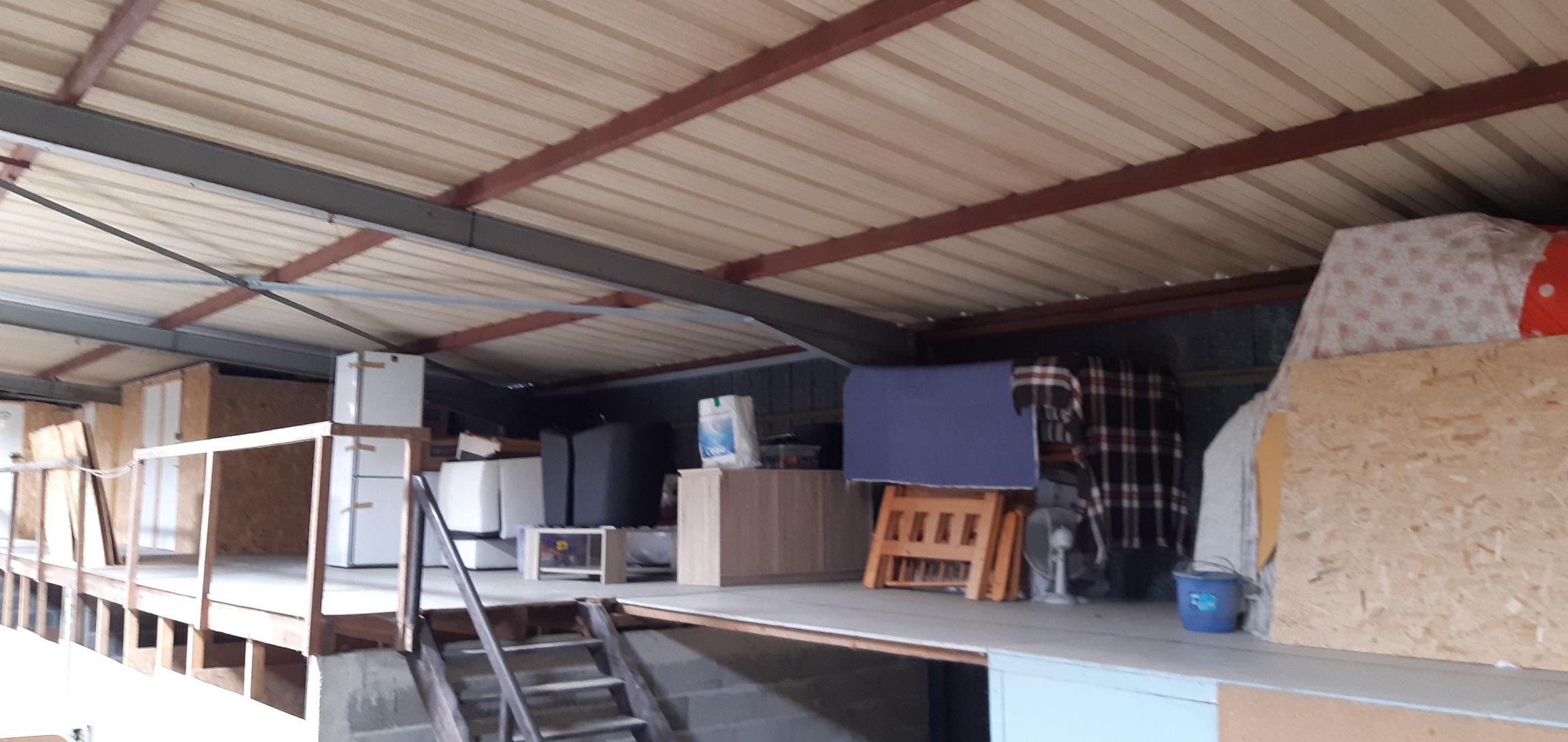 Espace pour stockage en mezzanine