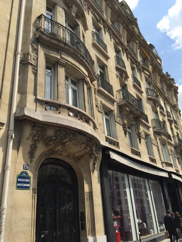 Cave 13m2 Bd Haussmann pour self stockage
