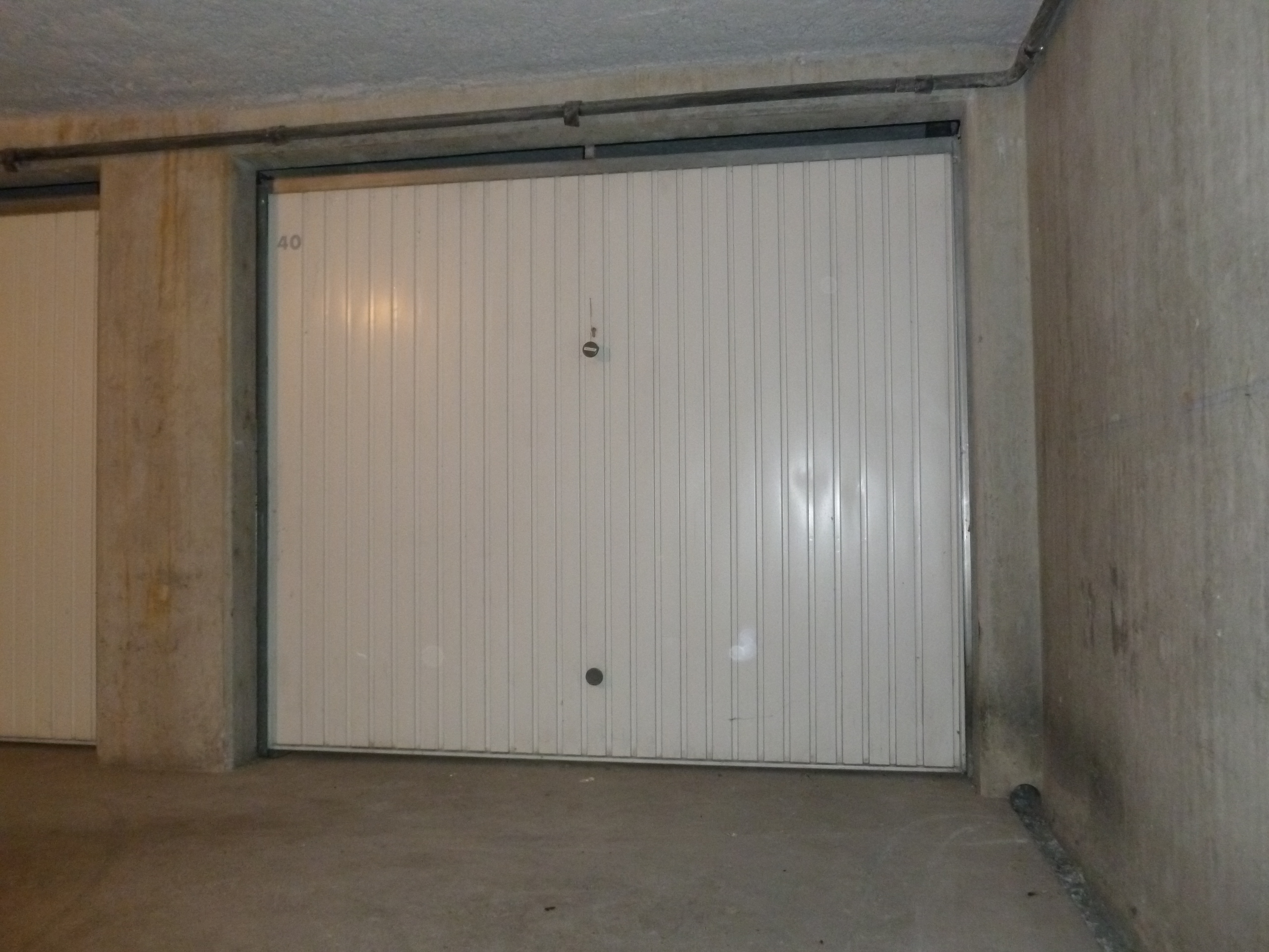 INTRA - Garage à louer