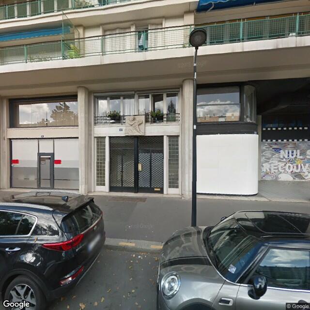 Grande cave saine dans copropriété de standing