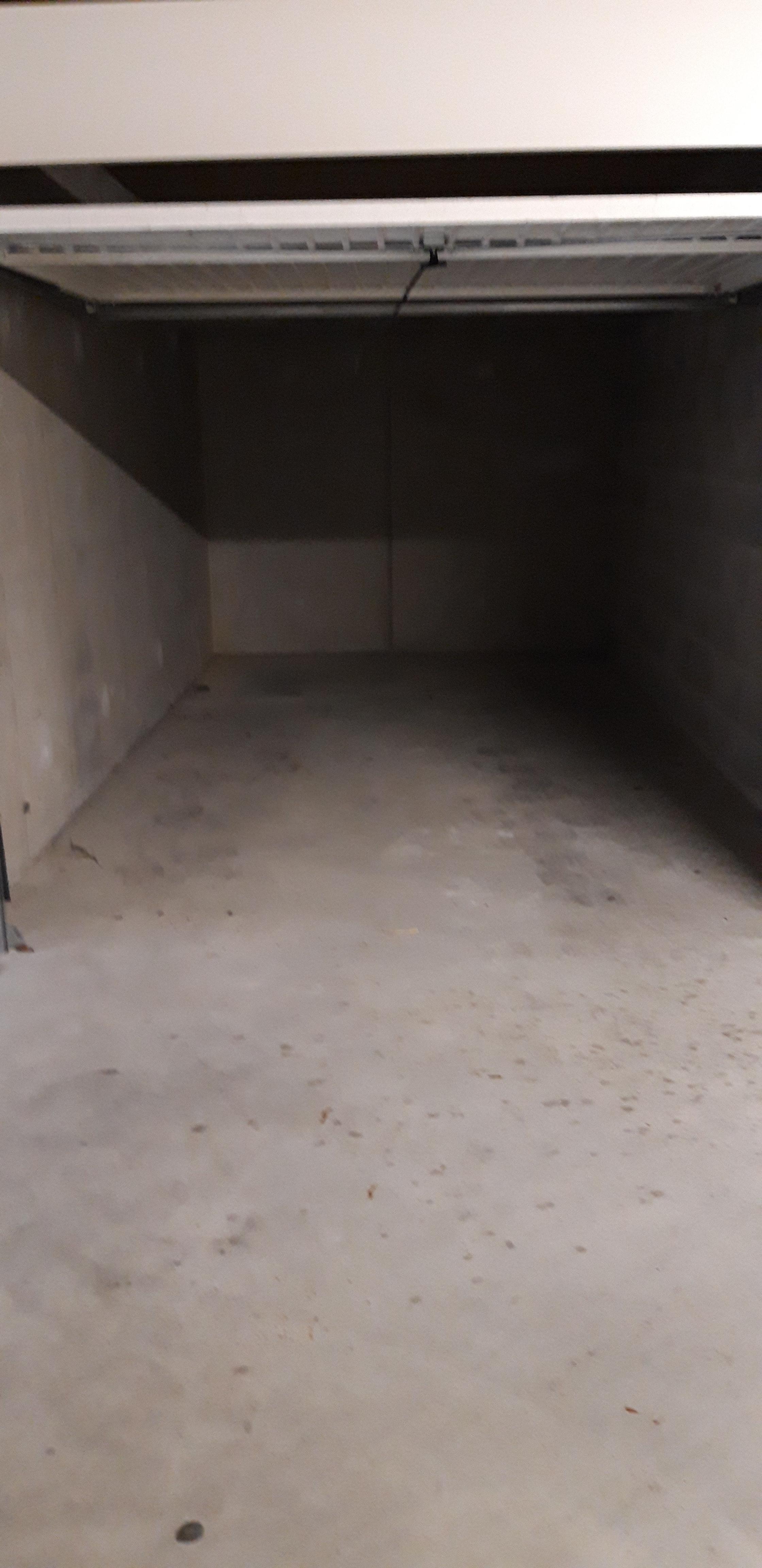 Garage sous-sol proche Super U