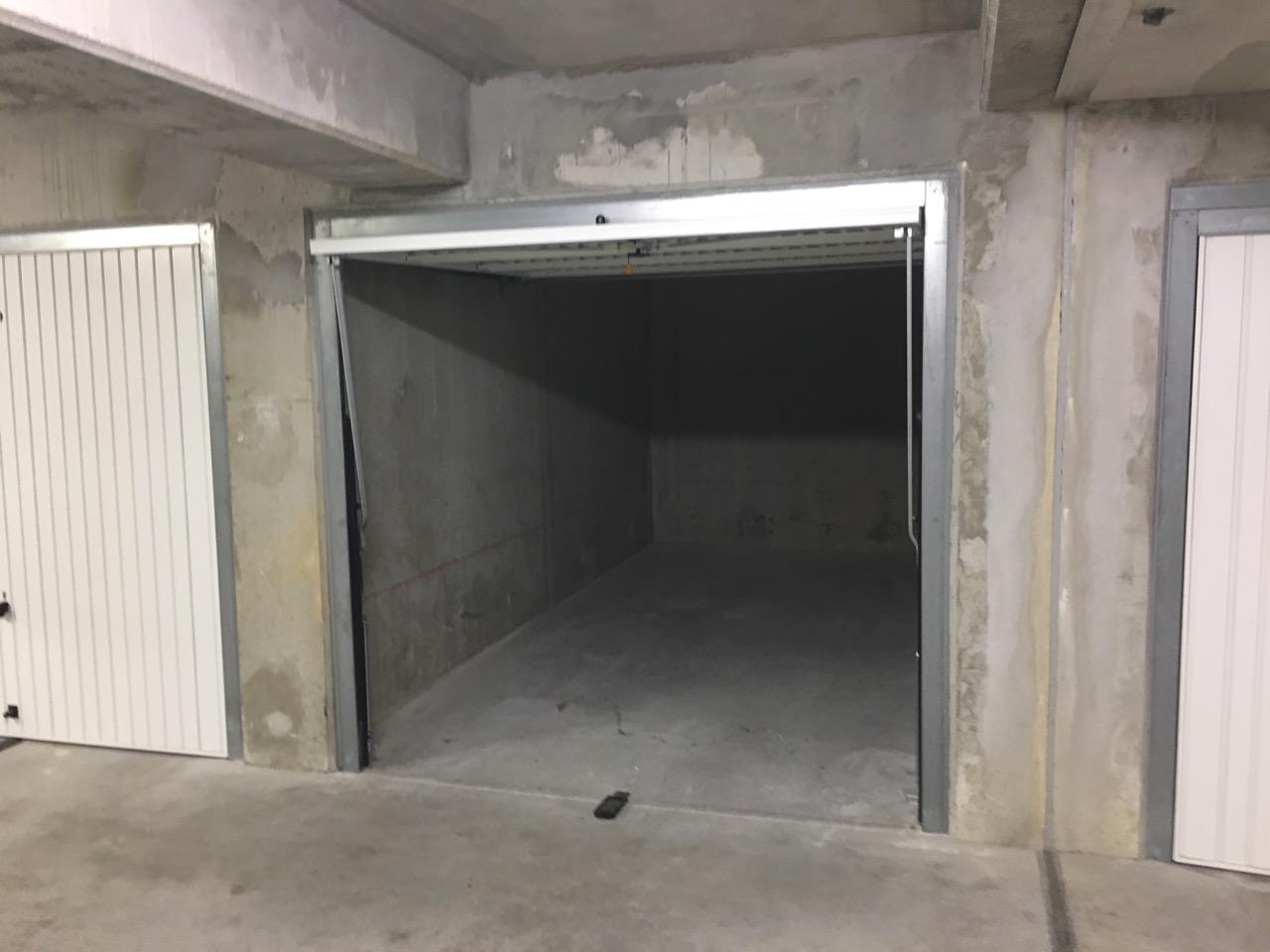 Location garage / proche Rouen